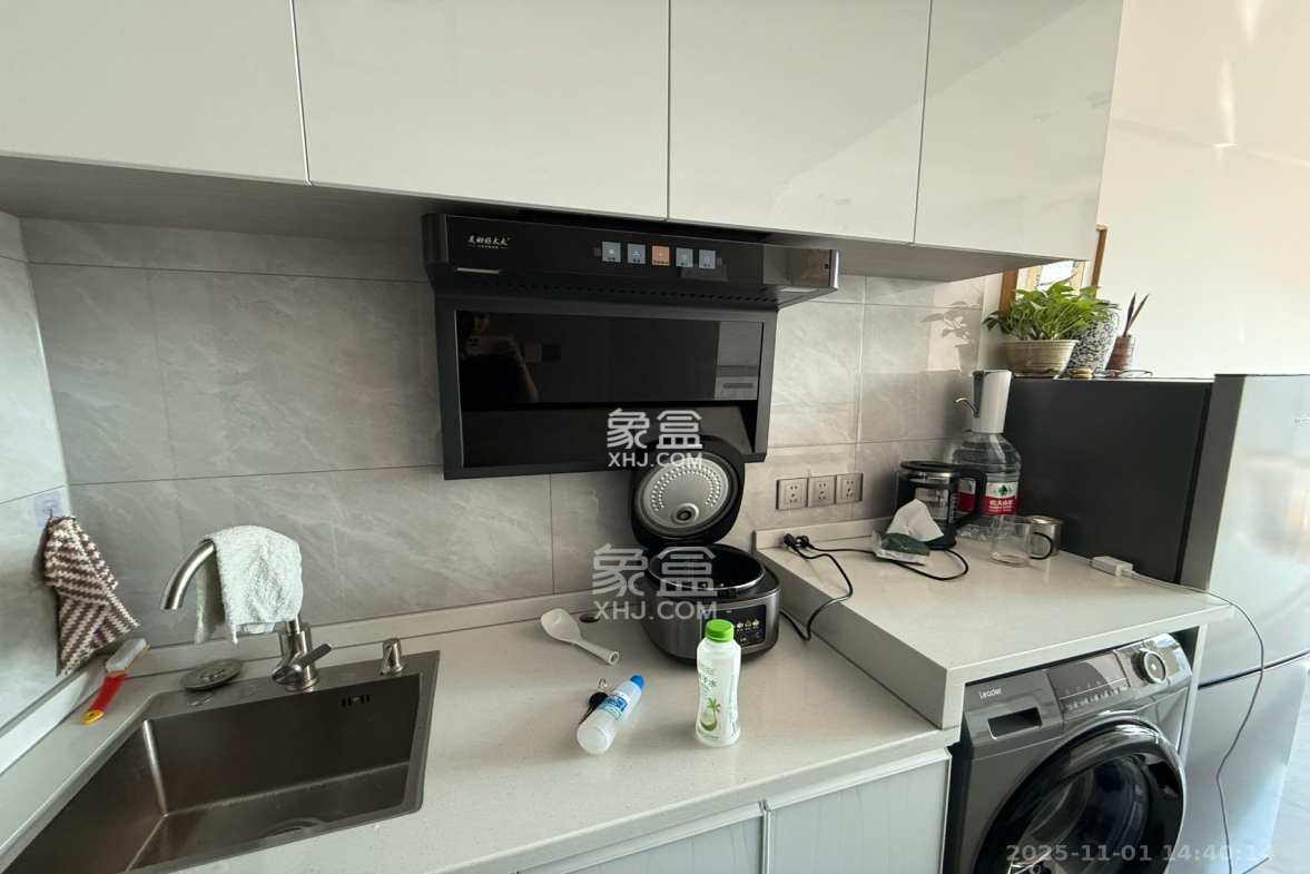 鄱阳汇金中心 1室0厅0卫 1200.0元/月 鄱阳汇金中心 1室0厅0卫 1200.0元/月室内图