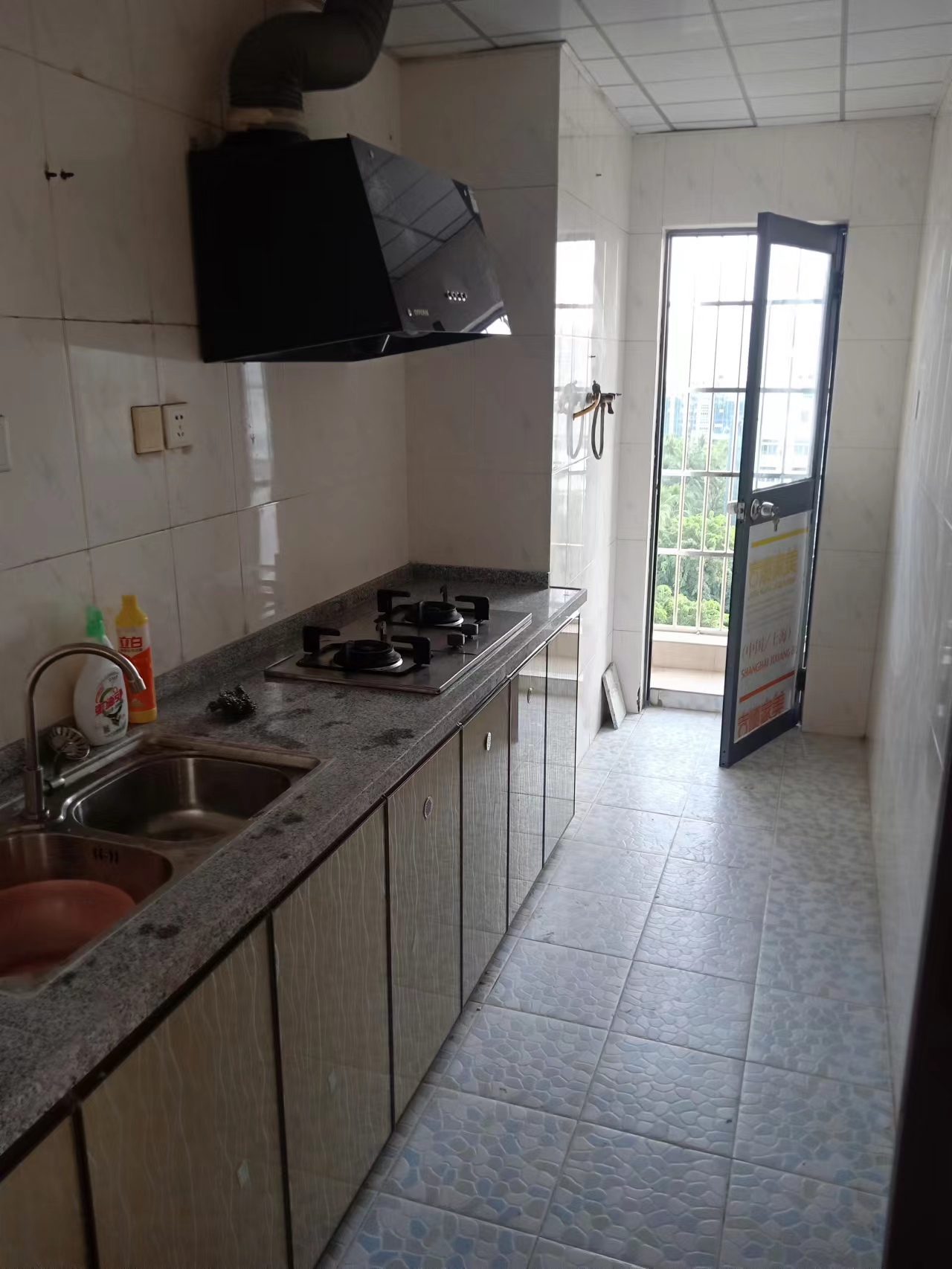 金湾花园  2室1厅1卫    91.0万 金湾花园  2室1厅1卫    91.0万室内图