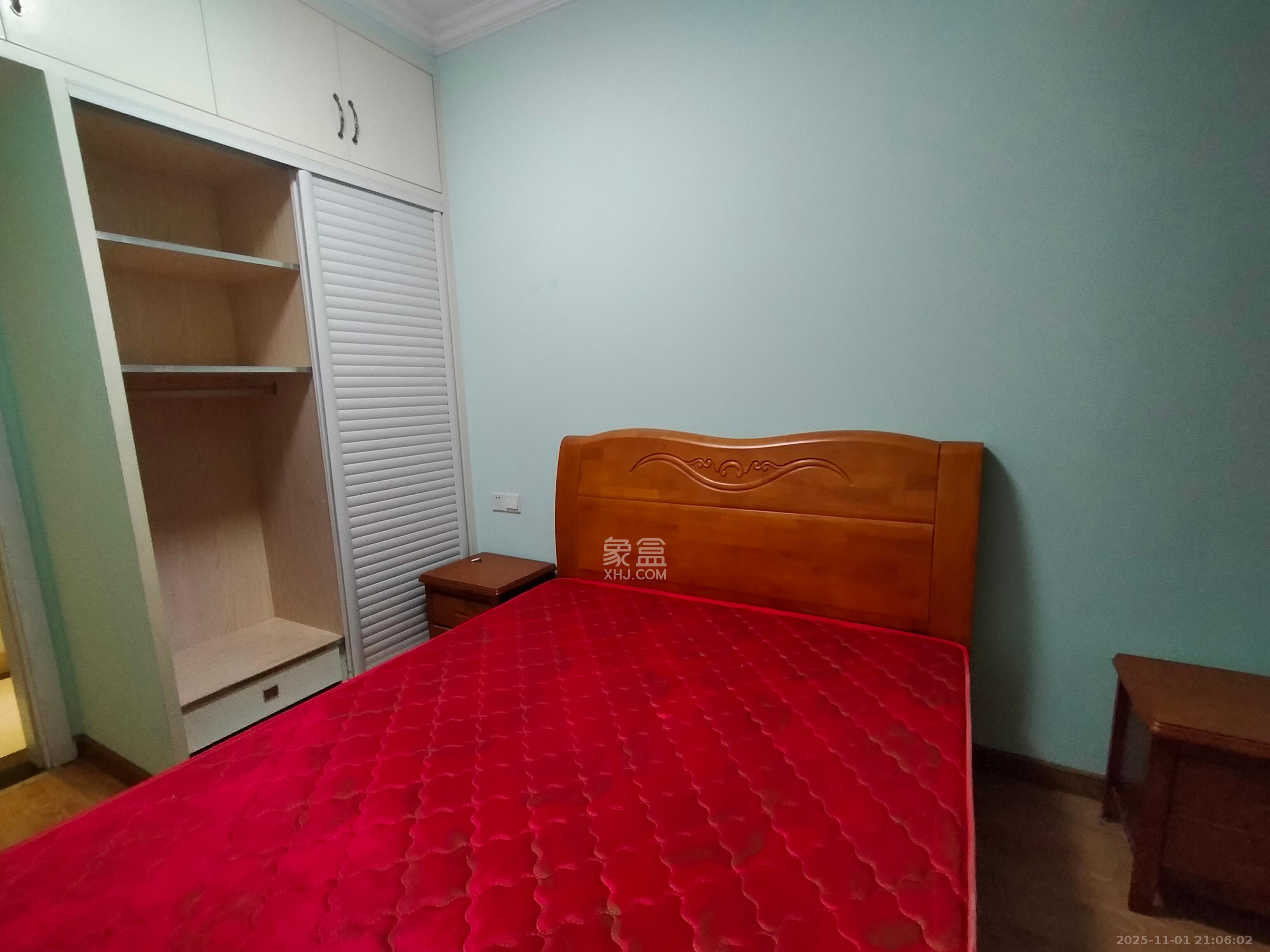 翡翠云天 3室2厅2卫 2000.0元/月 翡翠云天 3室2厅2卫 2000.0元/月室内图