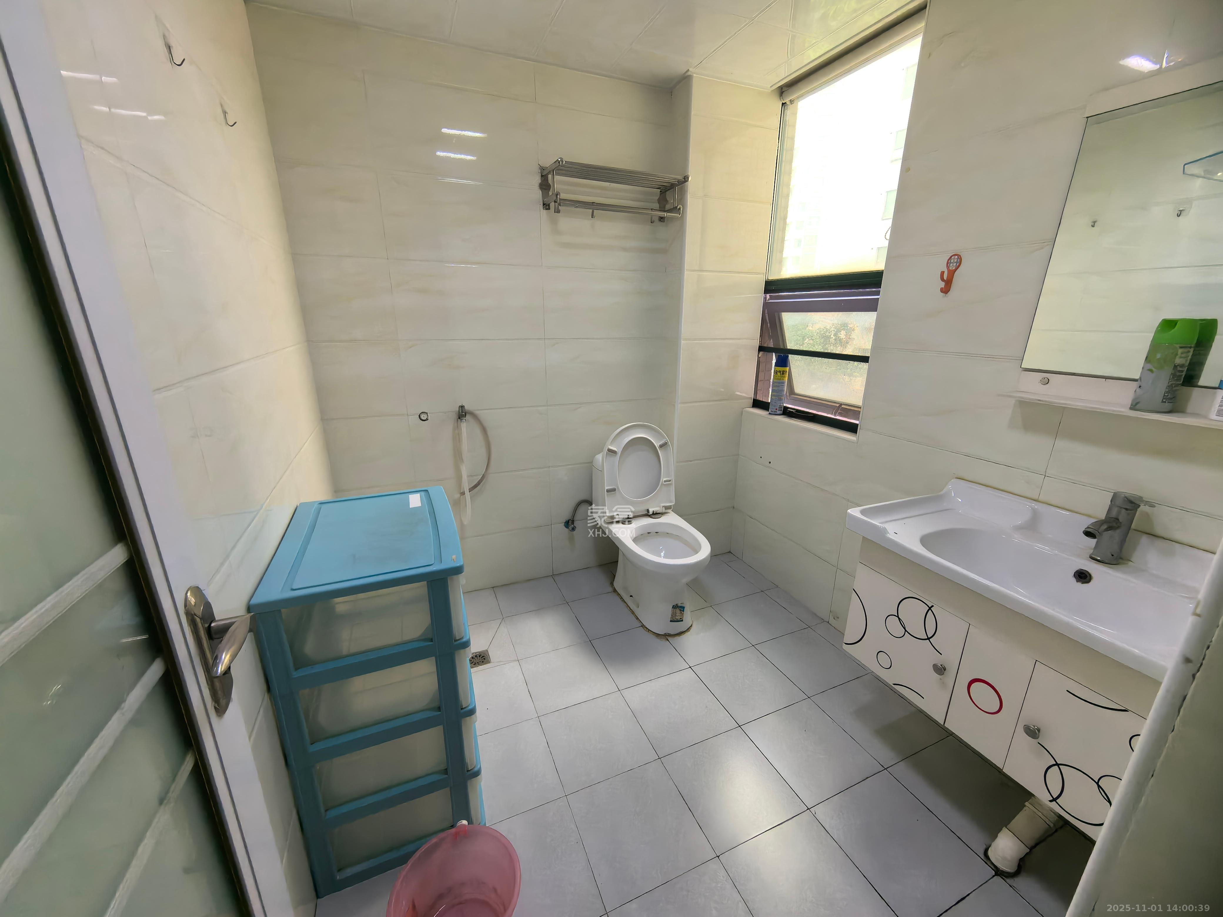 湖韵佳苑  3室2厅1卫    2700.0元/月室内图