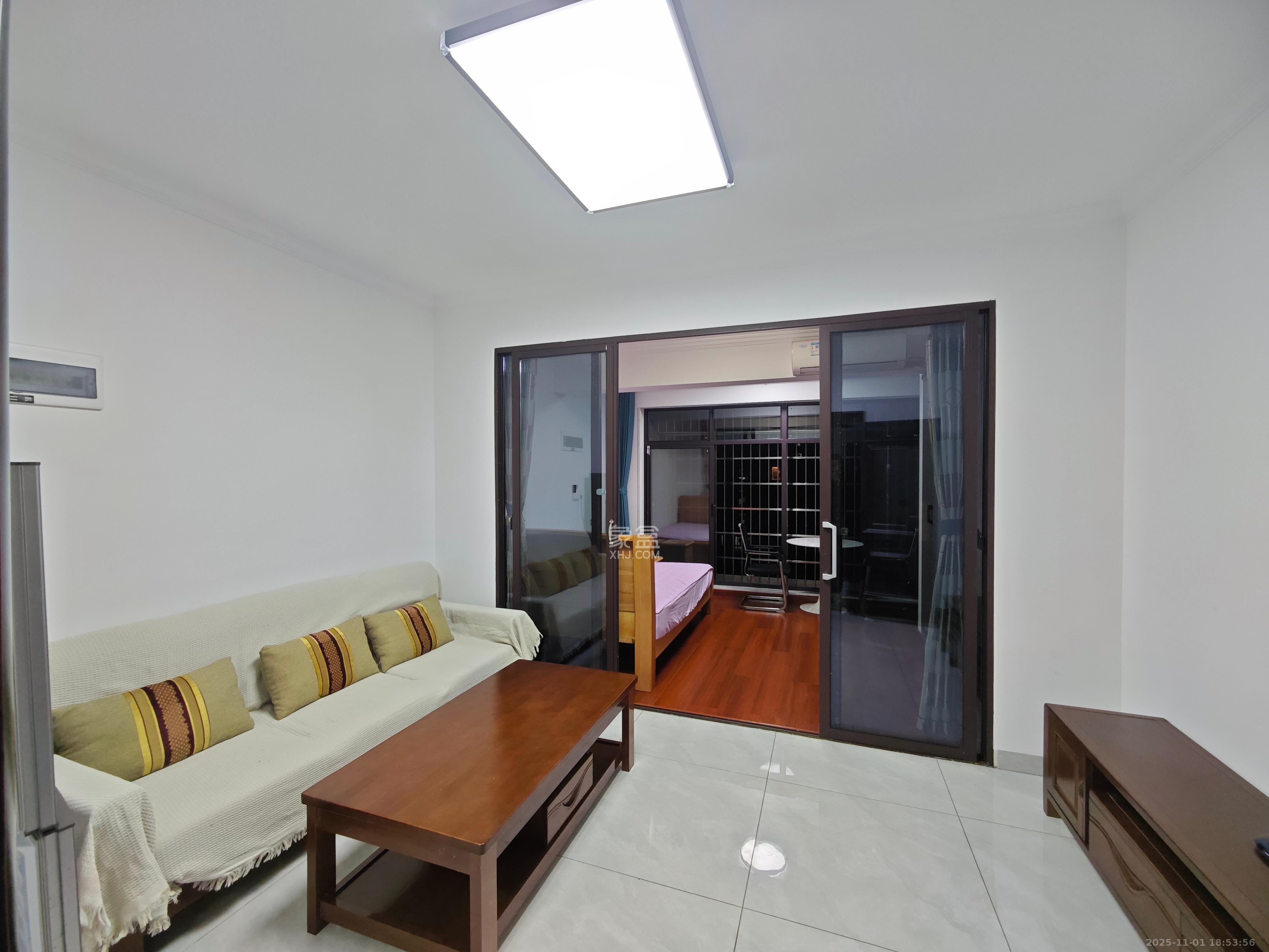 和润园三期  2室2厅1卫    1980.0元/月 和润园三期  2室2厅1卫    1980.0元/月