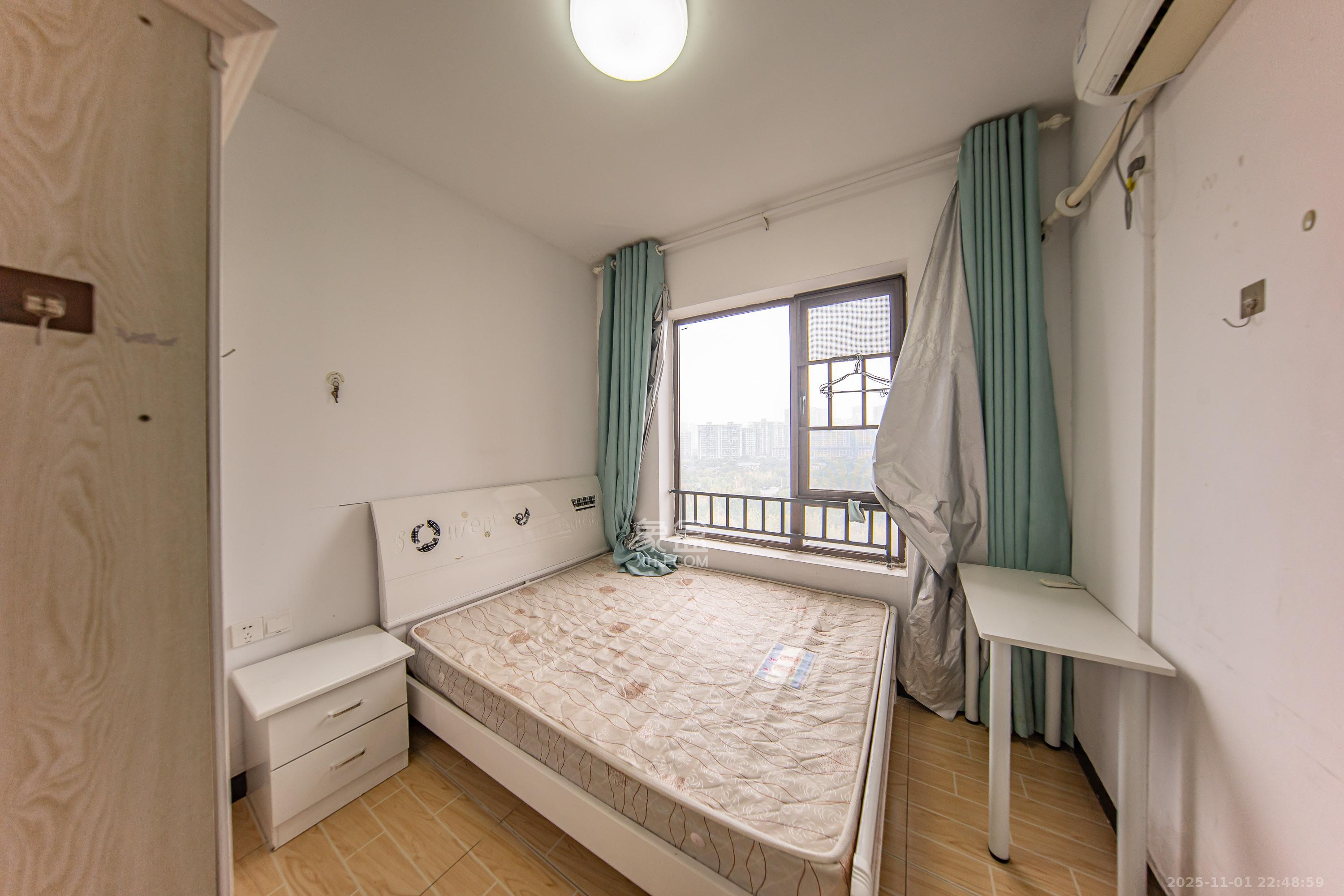 洋湖18克拉(旷远洋湖18克拉)  3室2厅2卫    98.0万 洋湖18克拉(旷远洋湖18克拉)  3室2厅2卫    98.0万卧室