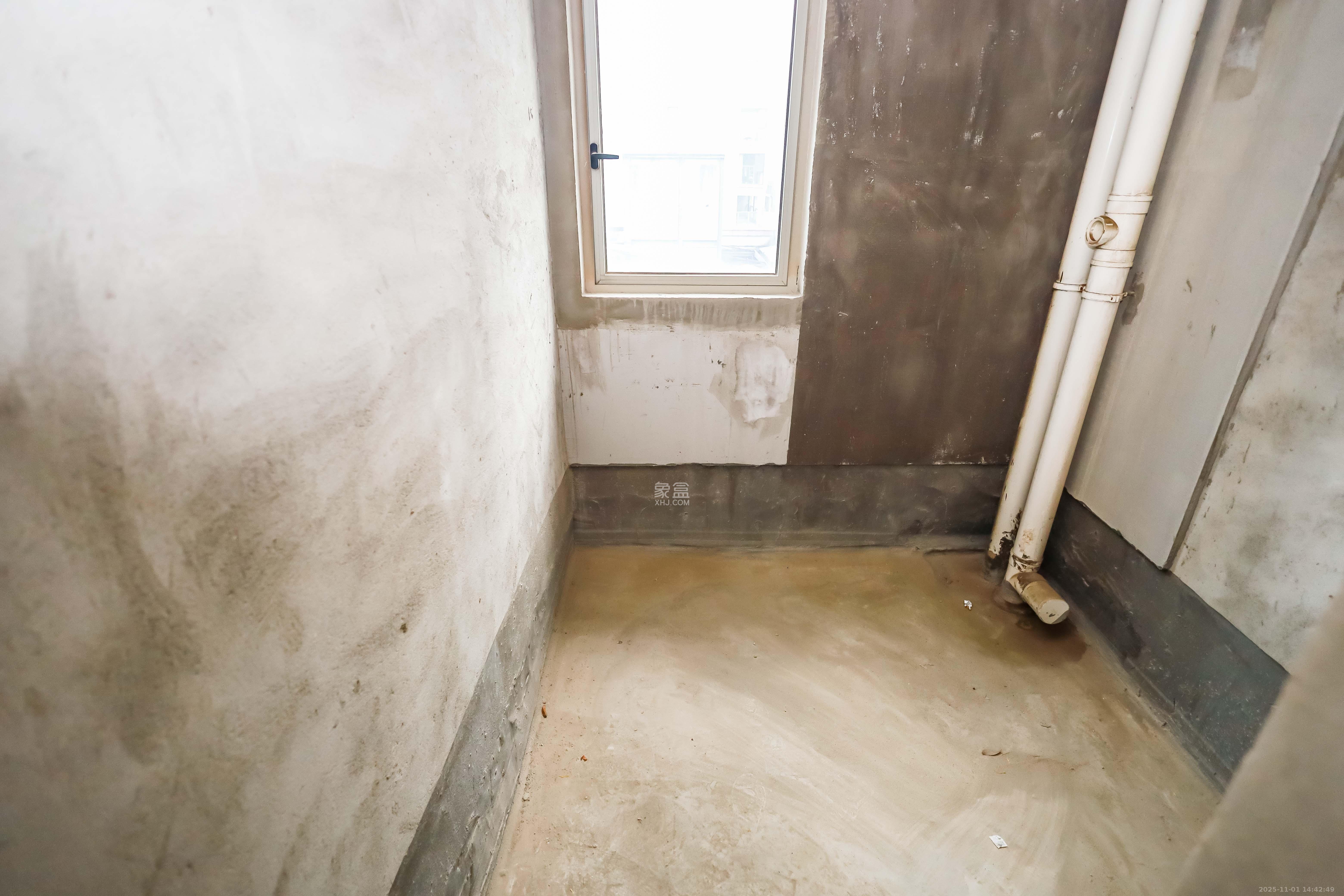 万象府台  4室2厅2卫    288.0万 万象府台  4室2厅2卫    288.0万卫生间