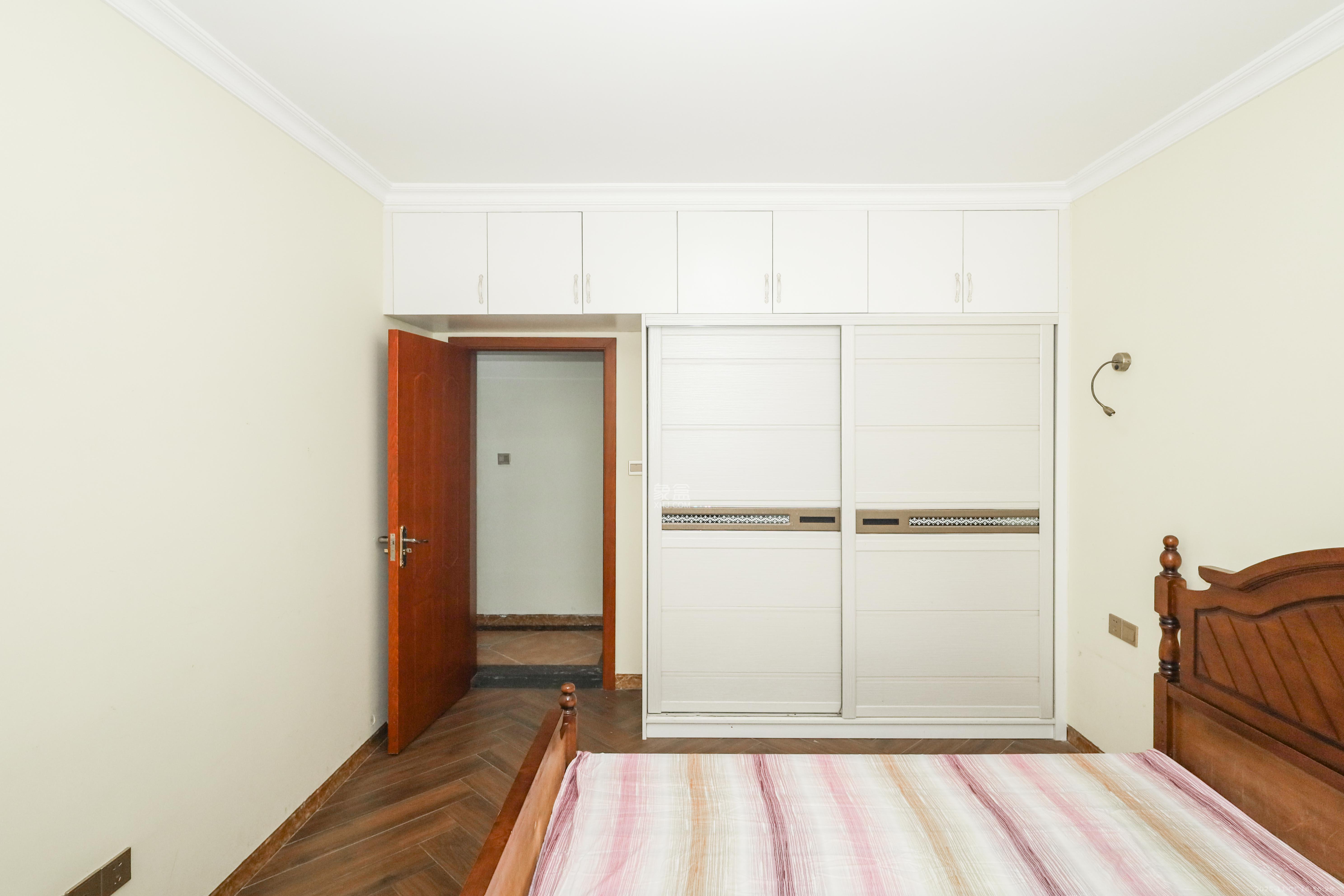 惠天然梅岭国际 3室2厅1卫 98.0万 惠天然梅岭国际 3室2厅1卫 98.0万卧室