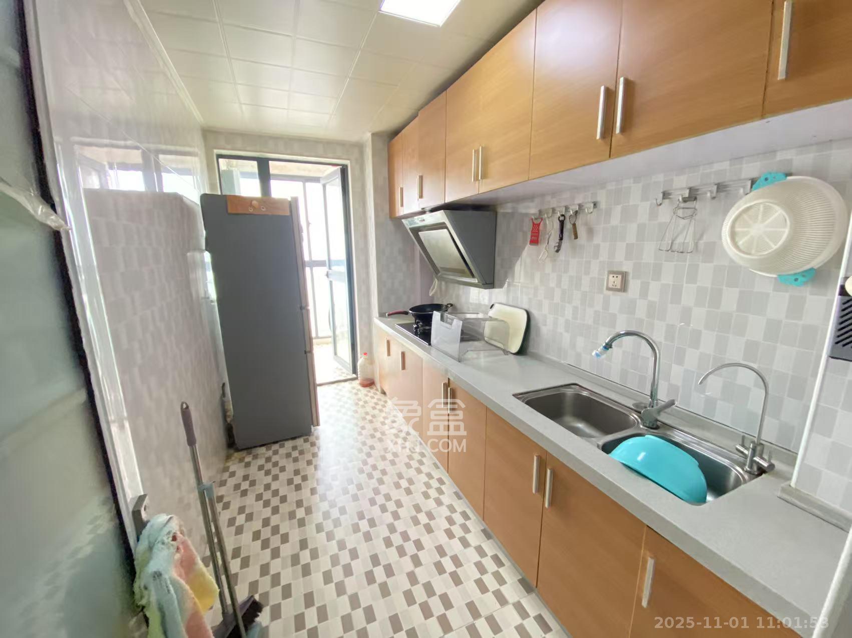 钱隆首府(福晟御园)  3室1厅1卫    3100.0元/月室内图