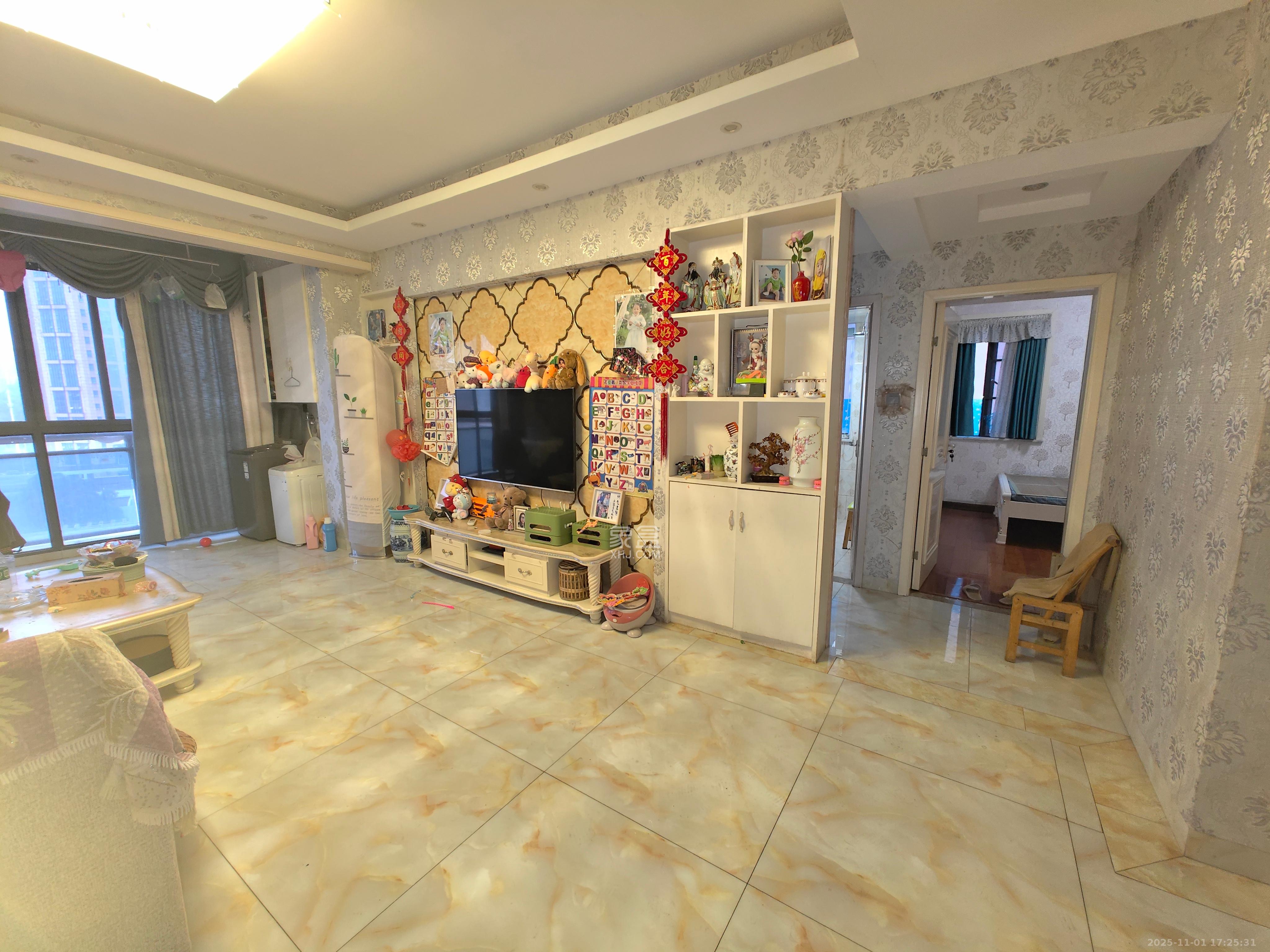 兴威帕克水岸  3室2厅1卫    2300.0元/月