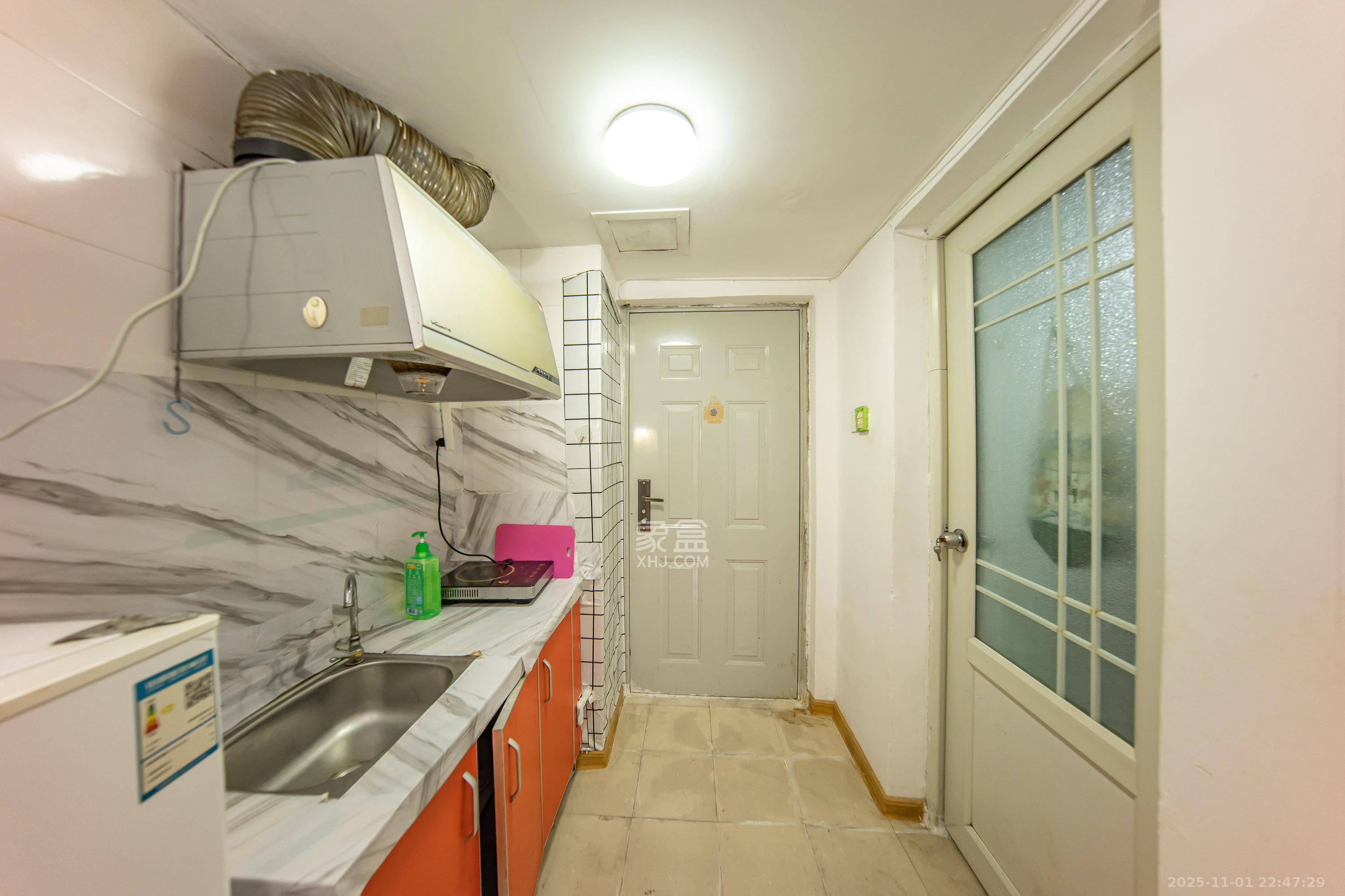 阳光100二期  1室1厅1卫    23.8万厨房