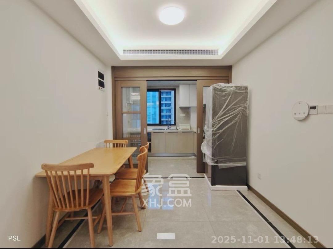 龙湖铂金中心(龙湖春江郦城) 3室2厅2卫 4500.0元/月 龙湖铂金中心(龙湖春江郦城) 3室2厅2卫 4500.0元/月室内图