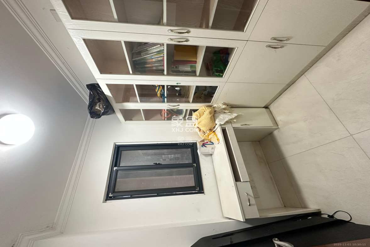 秀峰景园(领秀峰) 3室2厅1卫 1900.0元/月 秀峰景园(领秀峰) 3室2厅1卫 1900.0元/月室内图