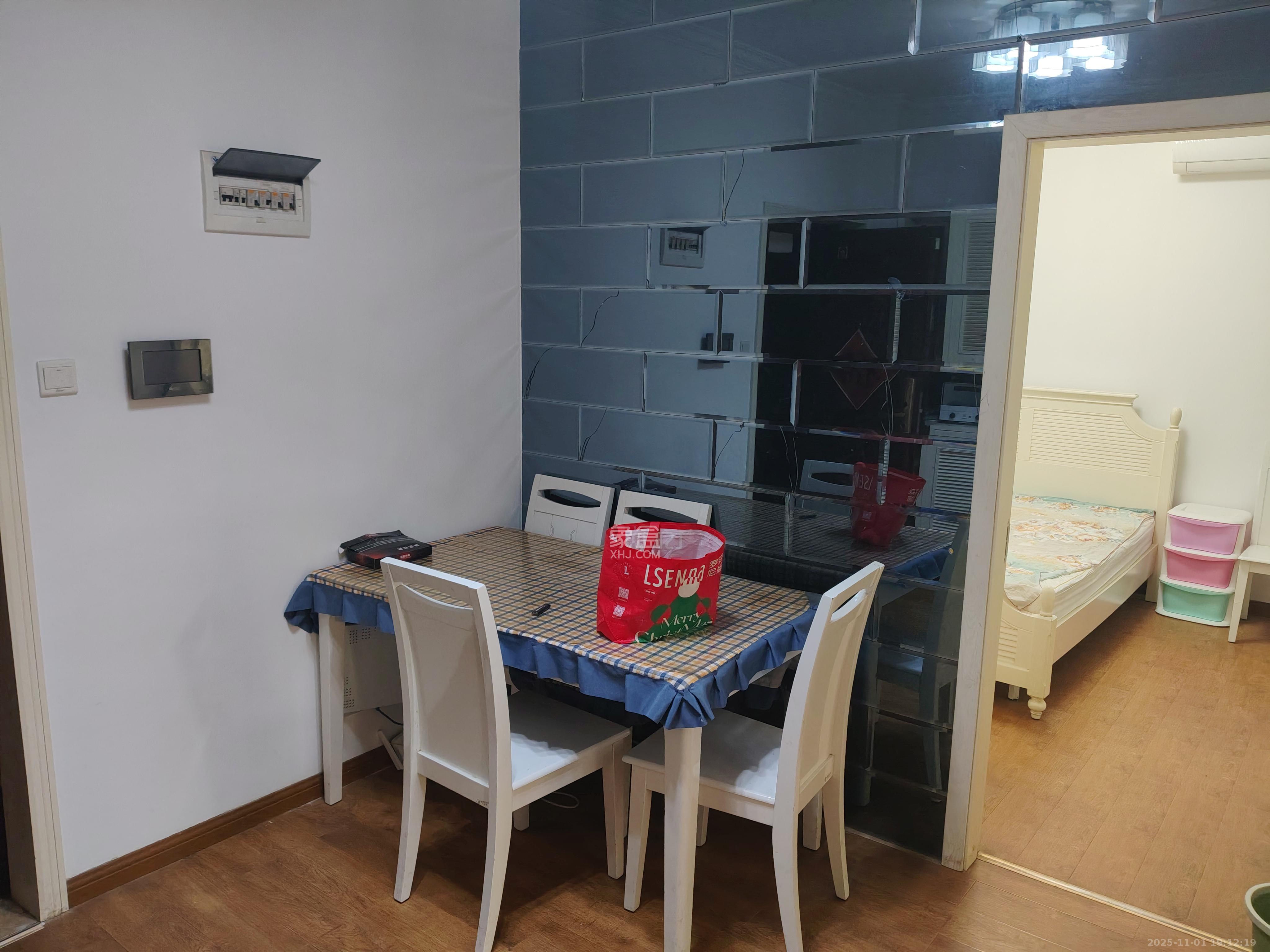 五矿万境水岸一期（万境水岸嘉苑）  3室2厅1卫    2200.0元/月室内图