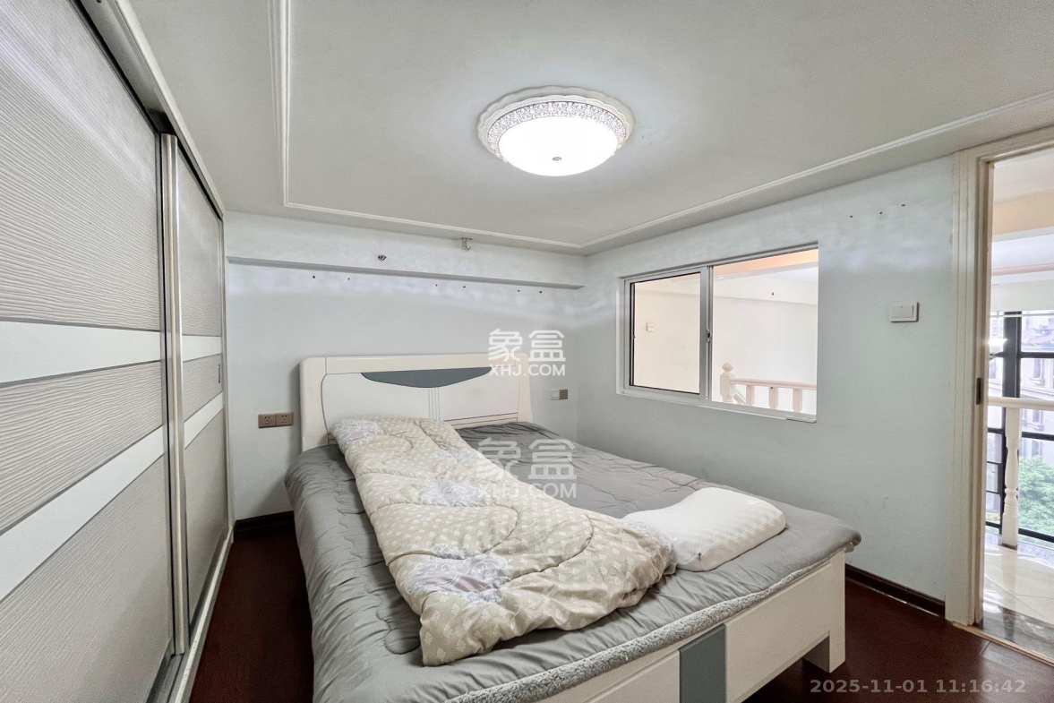 达美美立方 2室2厅2卫 2200.0元/月 达美美立方 2室2厅2卫 2200.0元/月室内图