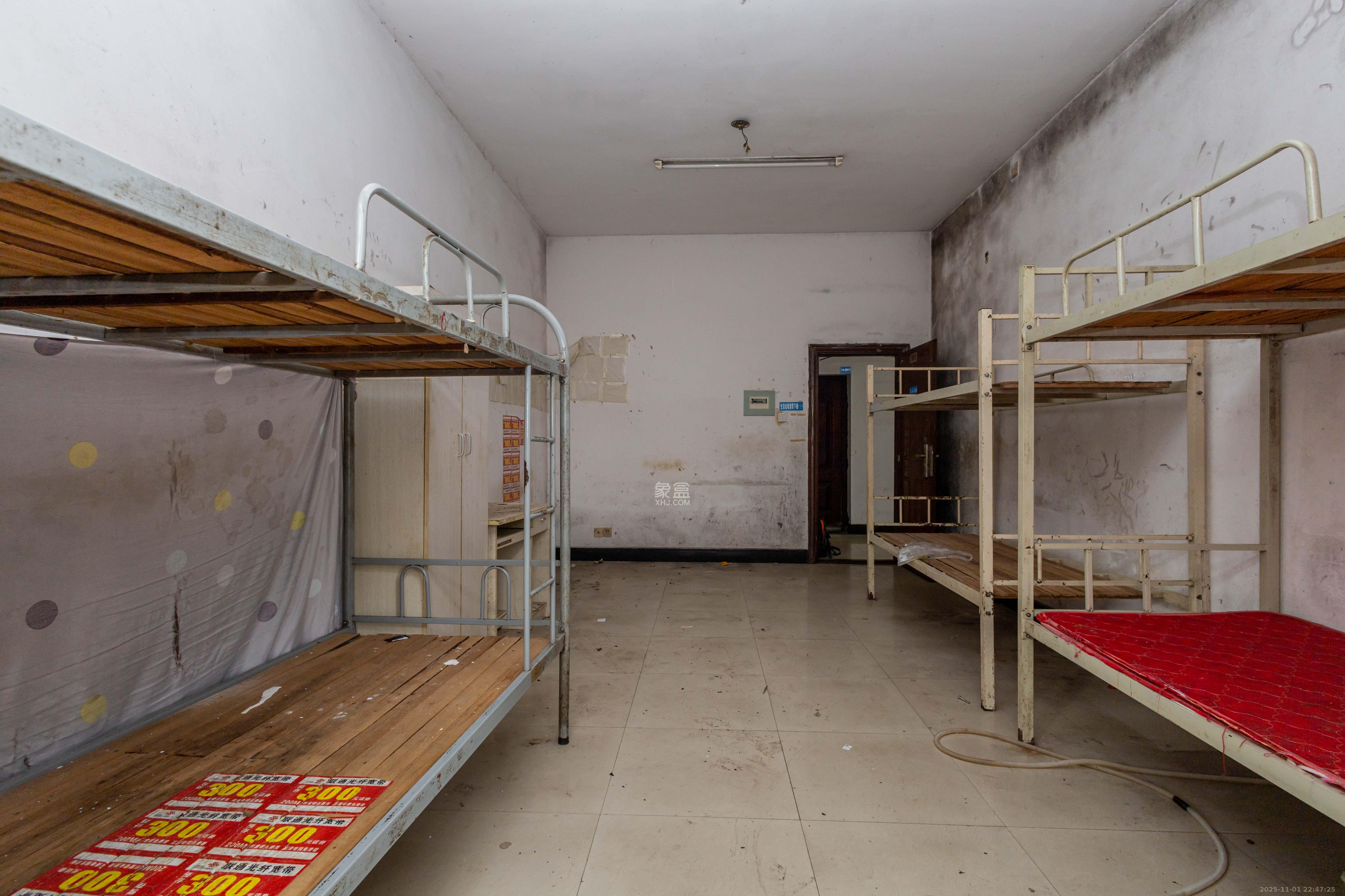 创业乐园  1室1厅1卫    11.8万客厅