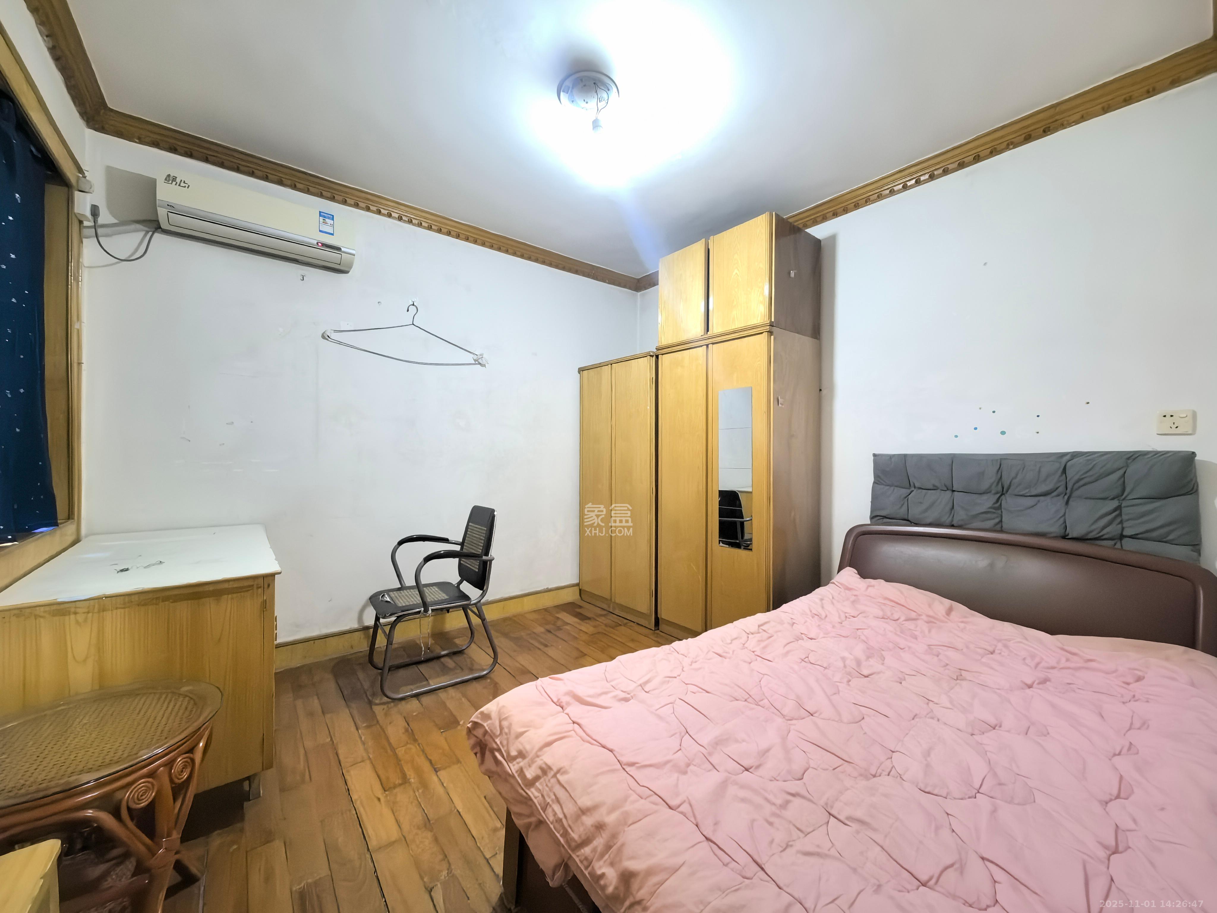 湖南日报宿舍  3室1厅1卫    2200.0元/月室内图