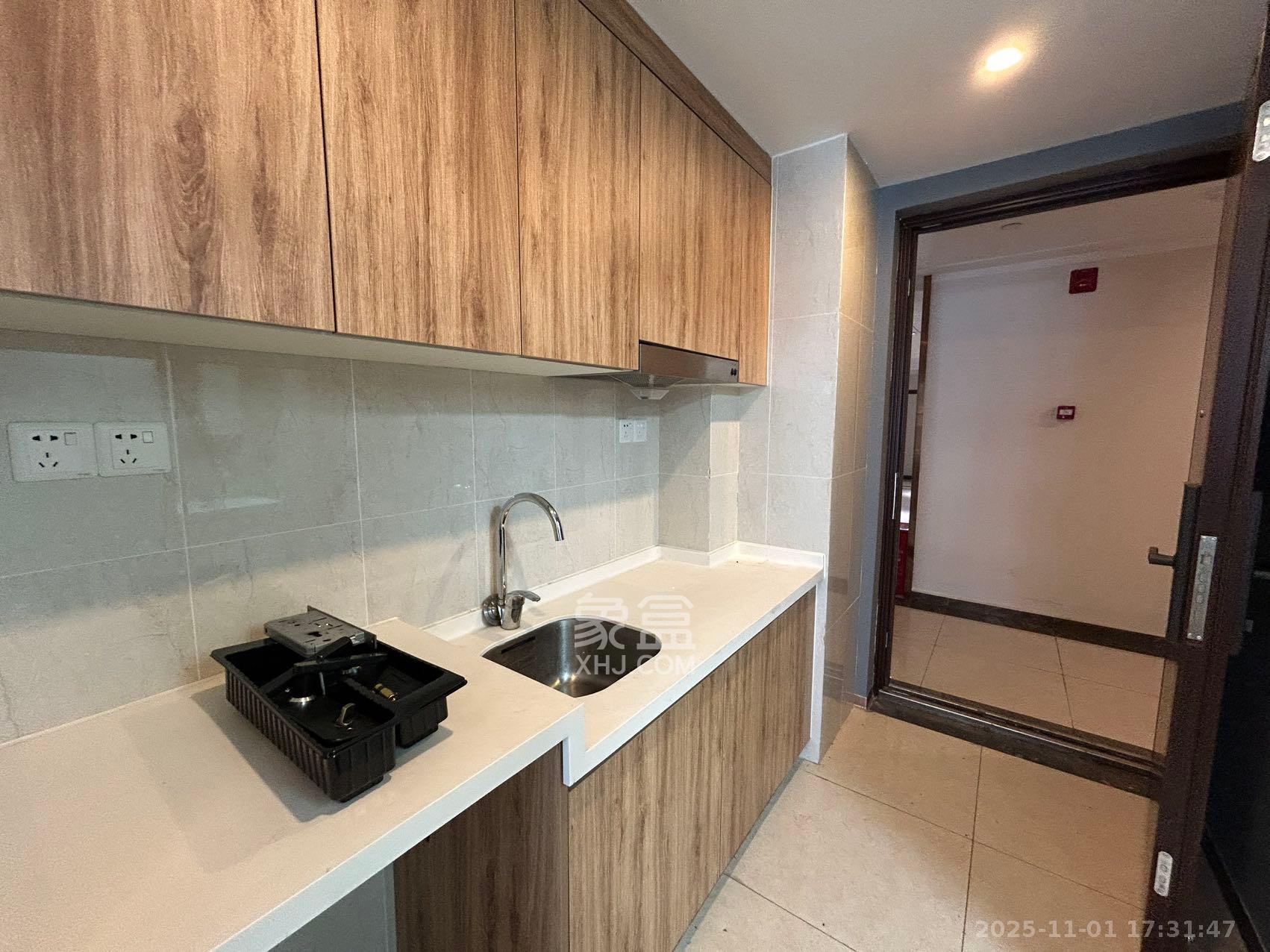 佳兆业云顶都汇 1室1厅1卫 1160.0元/月 佳兆业云顶都汇 1室1厅1卫 1160.0元/月室内图