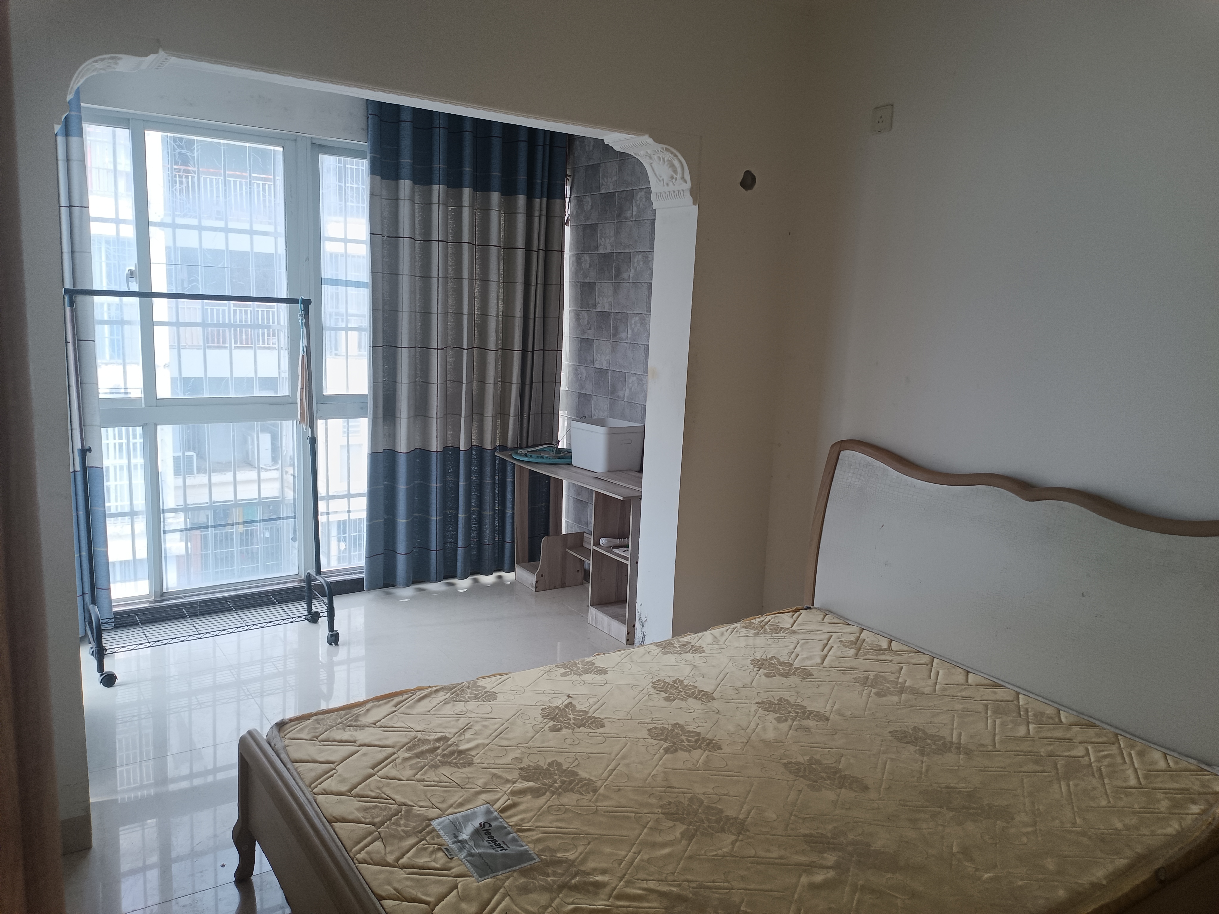 海航城  2室2厅1卫    1900.0元/月室内图