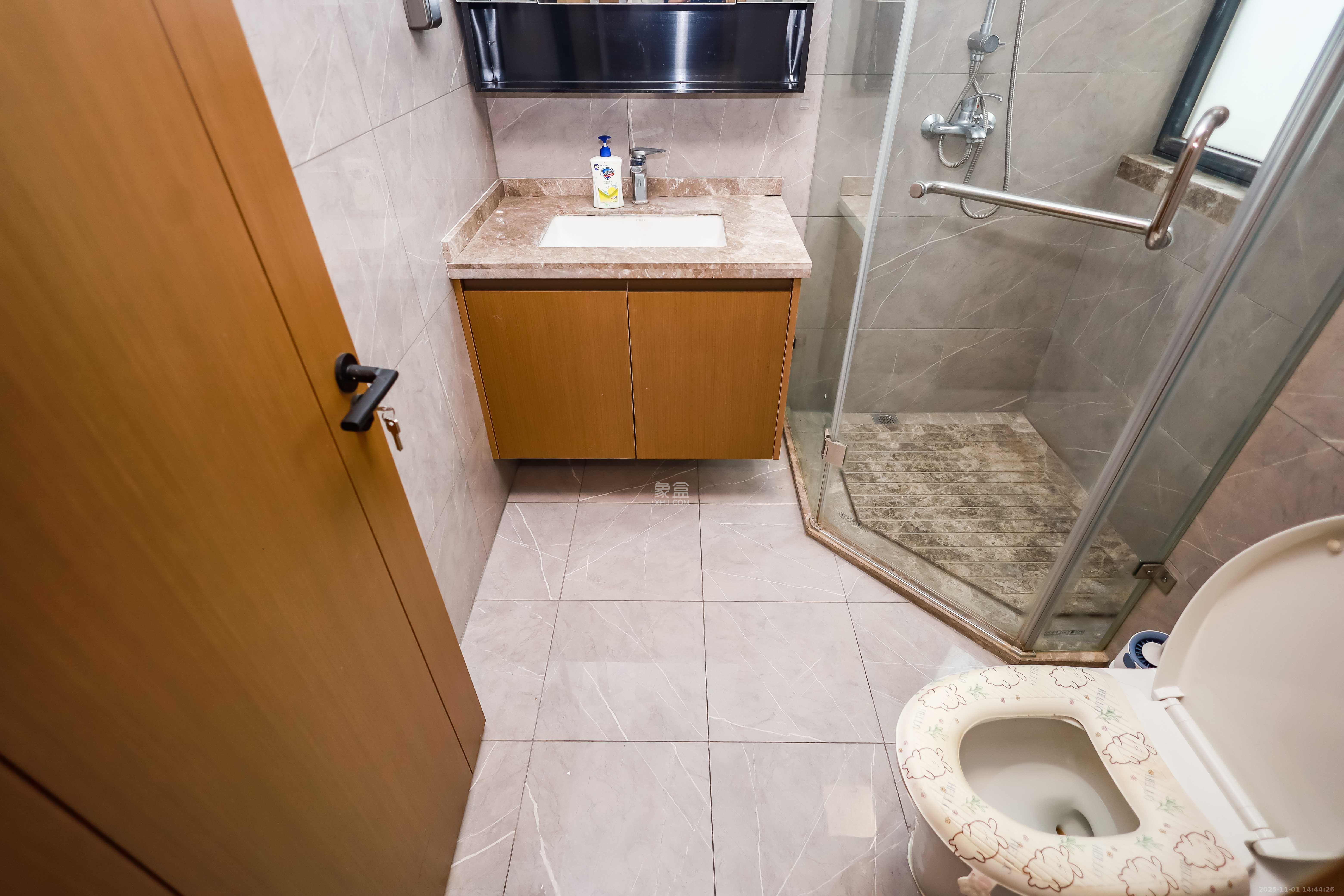 长房云西府一期  3室2厅2卫    116.0万 长房云西府一期  3室2厅2卫    116.0万卫生间