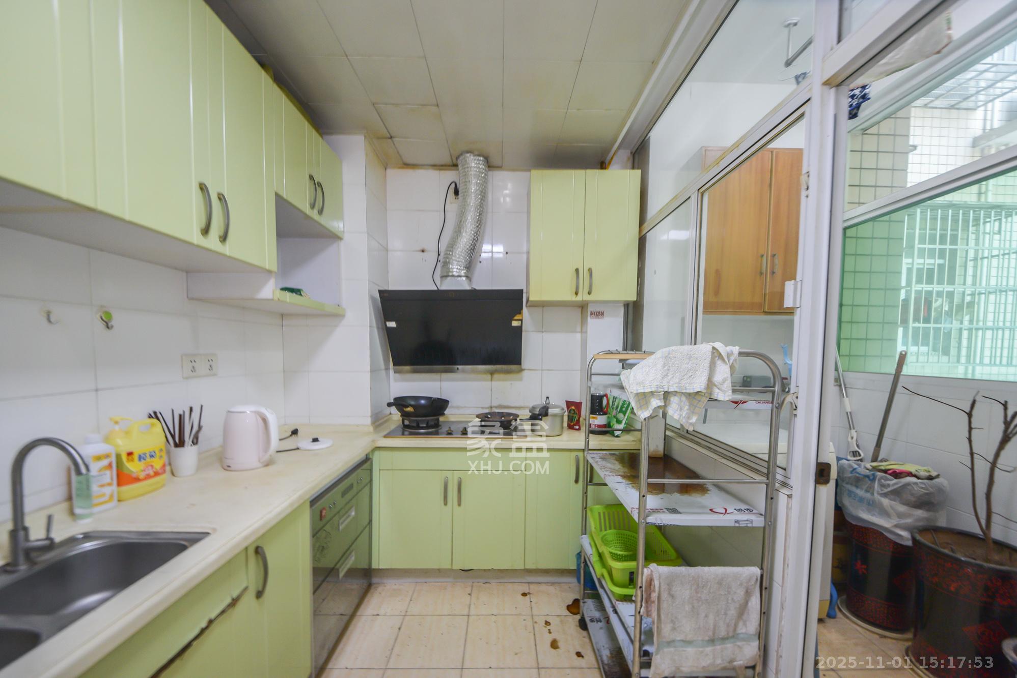 名都花园  2室2厅1卫    2000.0元/月室内图