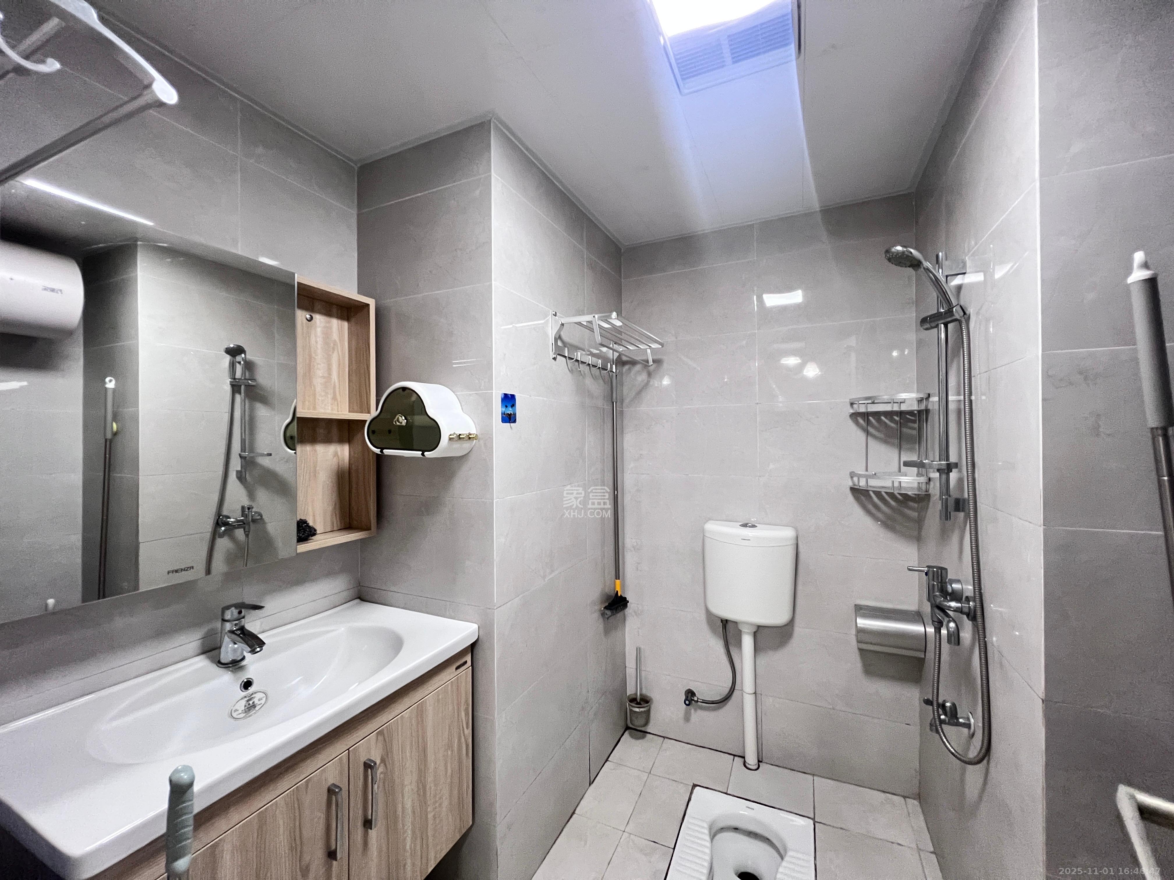 奥林匹克花园贡院三期  1室1厅1卫    1400.0元/月室内图