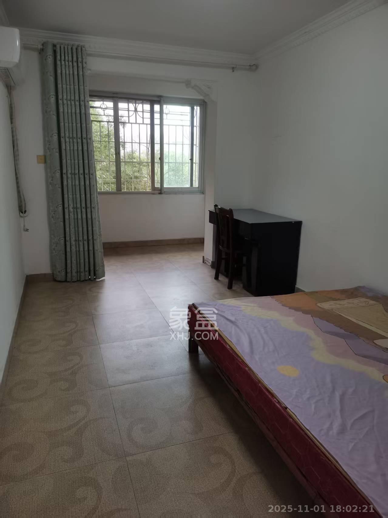 三湘小区  2室2厅1卫    1500.0元/月室内图