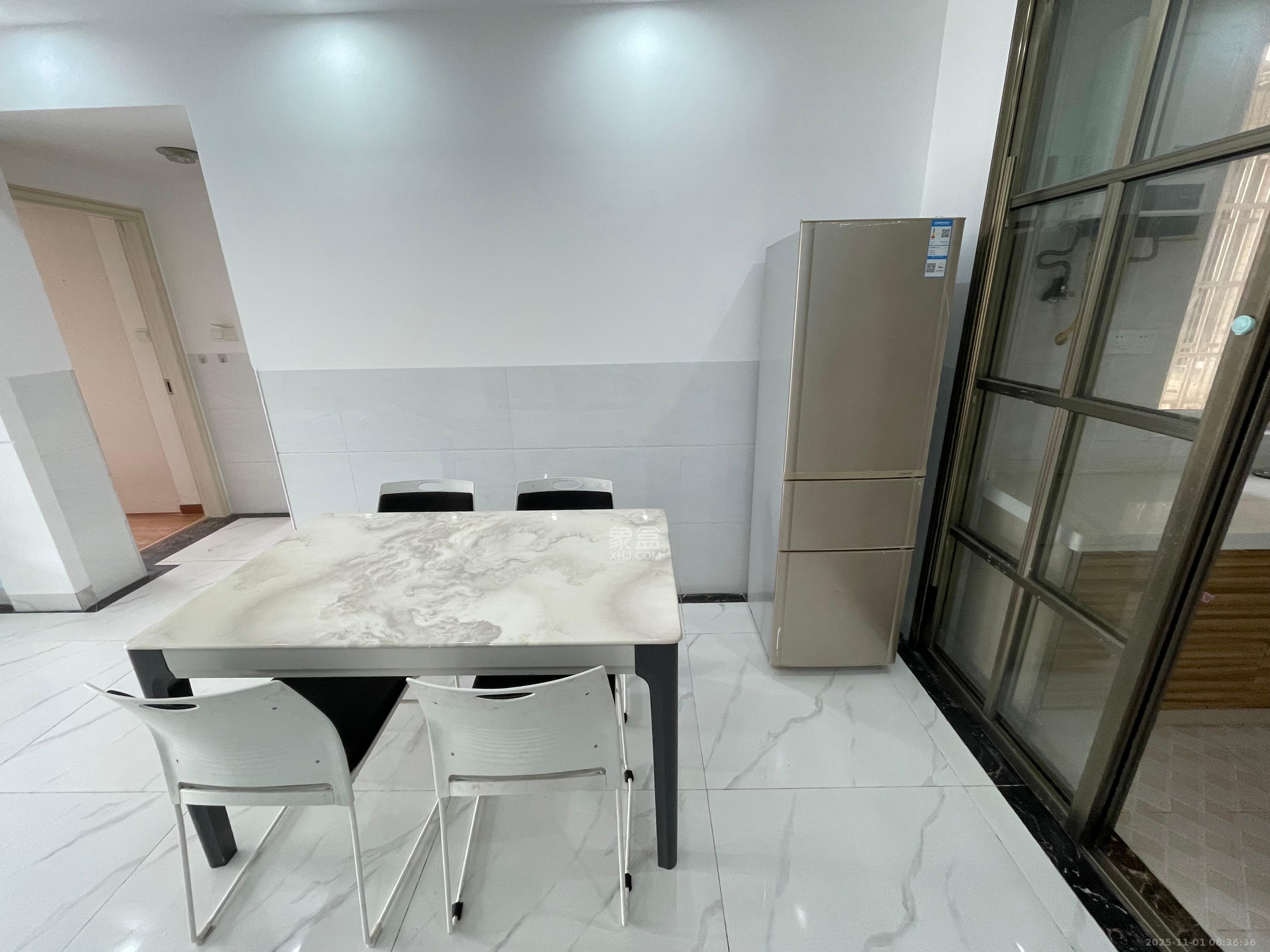 星城新宇桃花苑 1室2厅1卫 1700.0元/月 星城新宇桃花苑 1室2厅1卫 1700.0元/月室内图