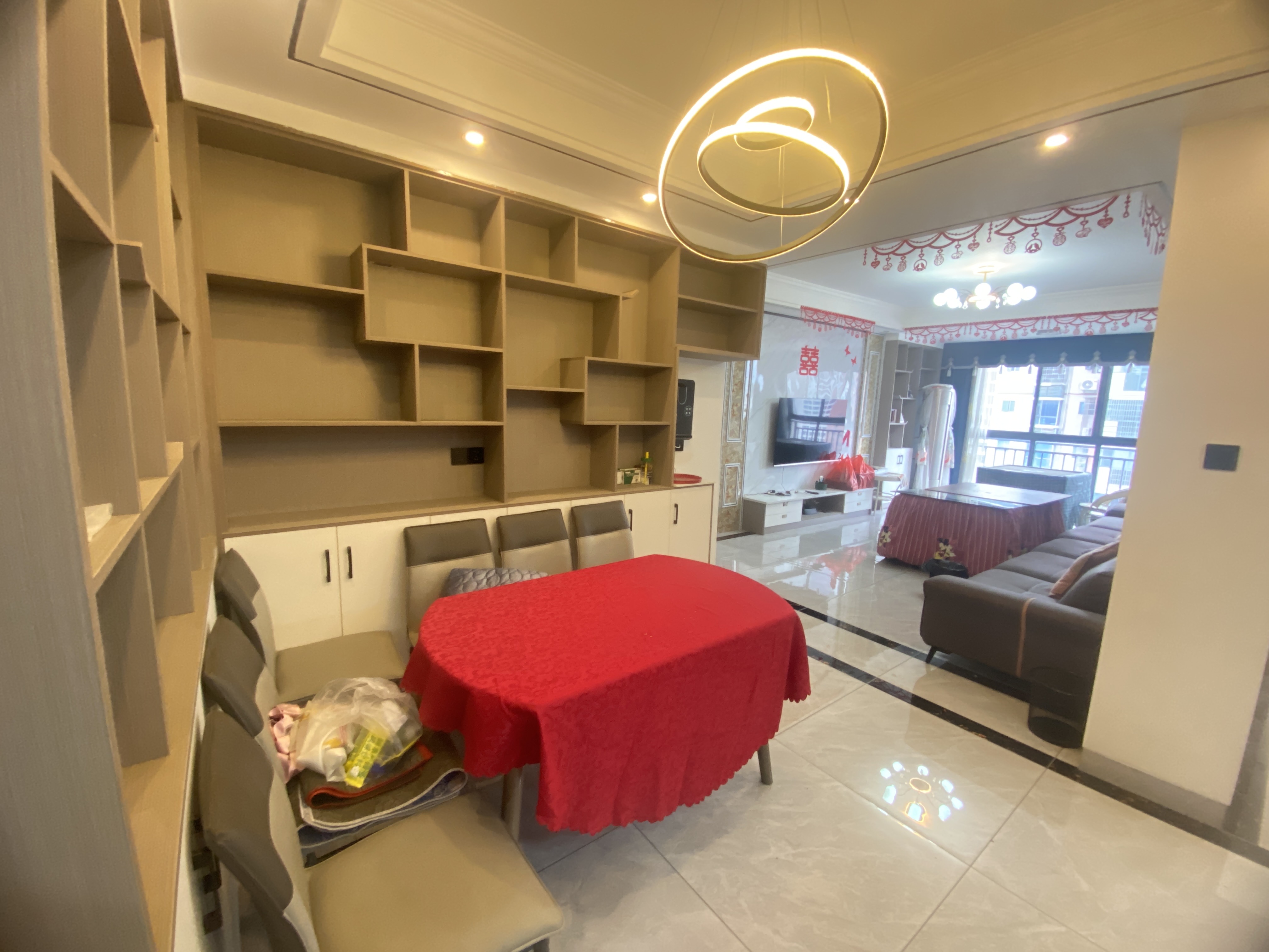 东方明珠  3室2厅2卫    59.8万客厅