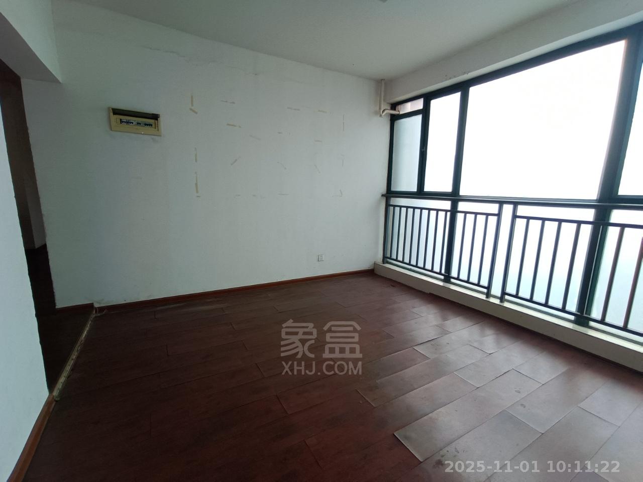 蓝盾景园二期  4室2厅2卫    1600.0元/月室内图