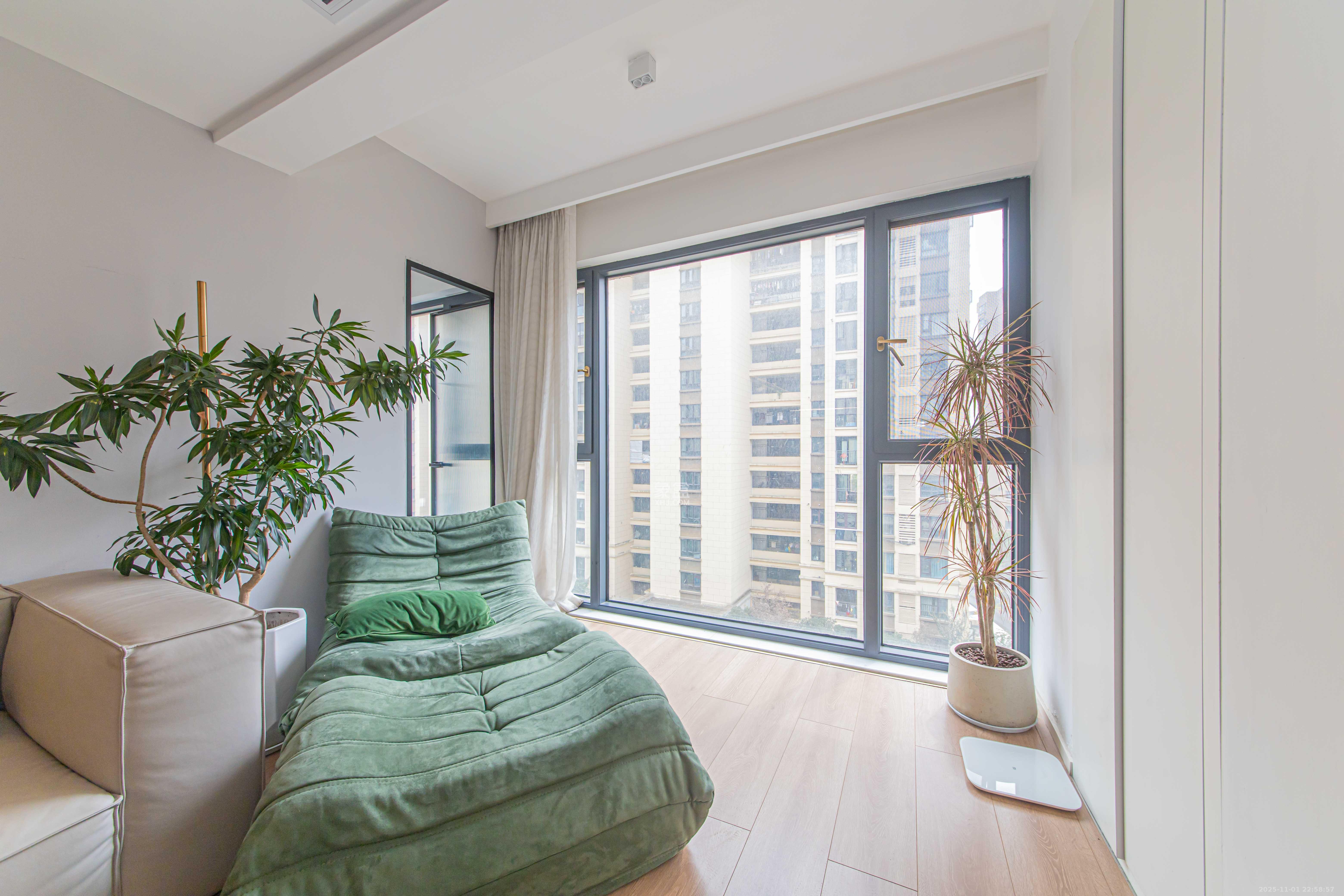 北辰中央公园DF区 3室2厅2卫 123.0万 北辰中央公园DF区 3室2厅2卫 123.0万阳台