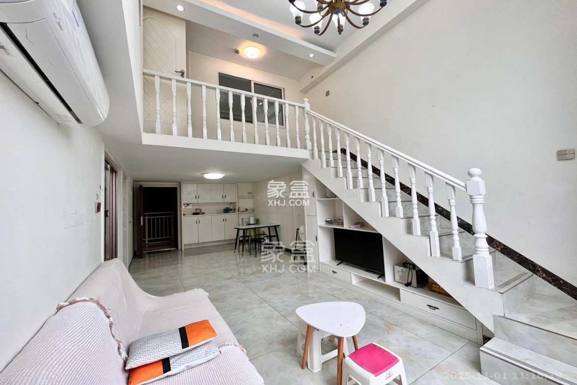 达美美立方 2室2厅2卫 2200.0元/月 达美美立方 2室2厅2卫 2200.0元/月室内图