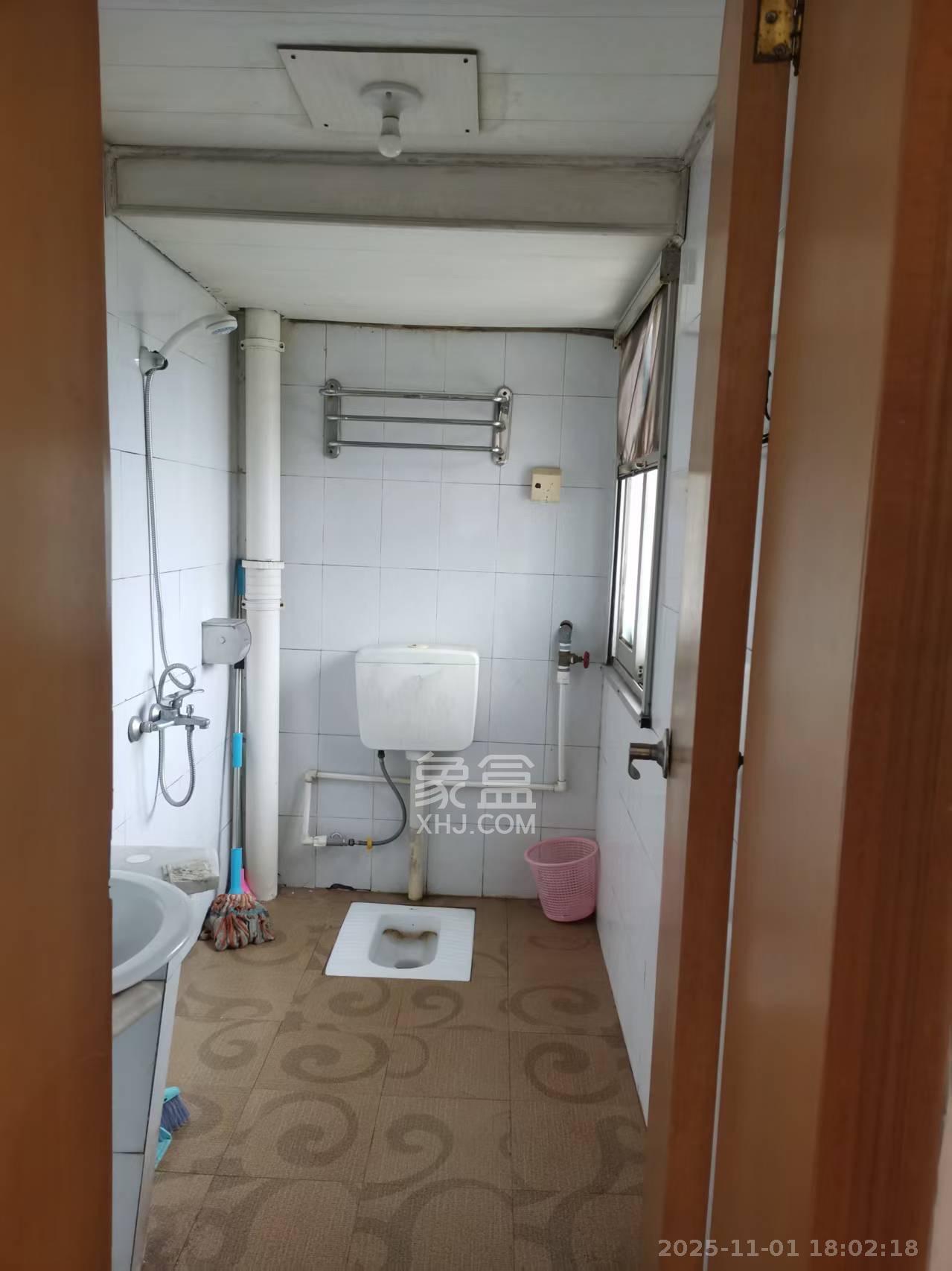 三湘小区  2室2厅1卫    1500.0元/月室内图