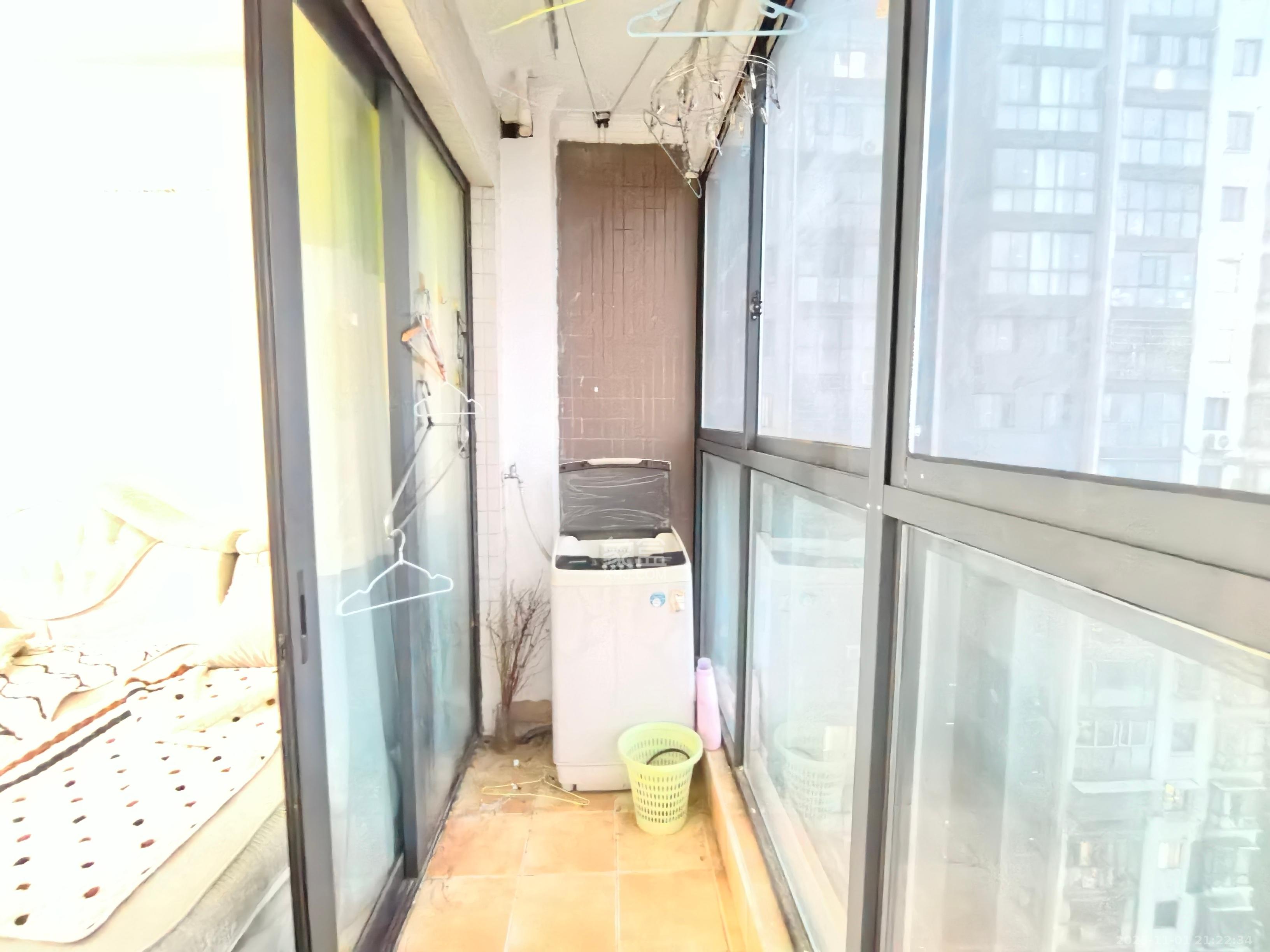 城南故事家园  3室2厅1卫    2100.0元/月室内图