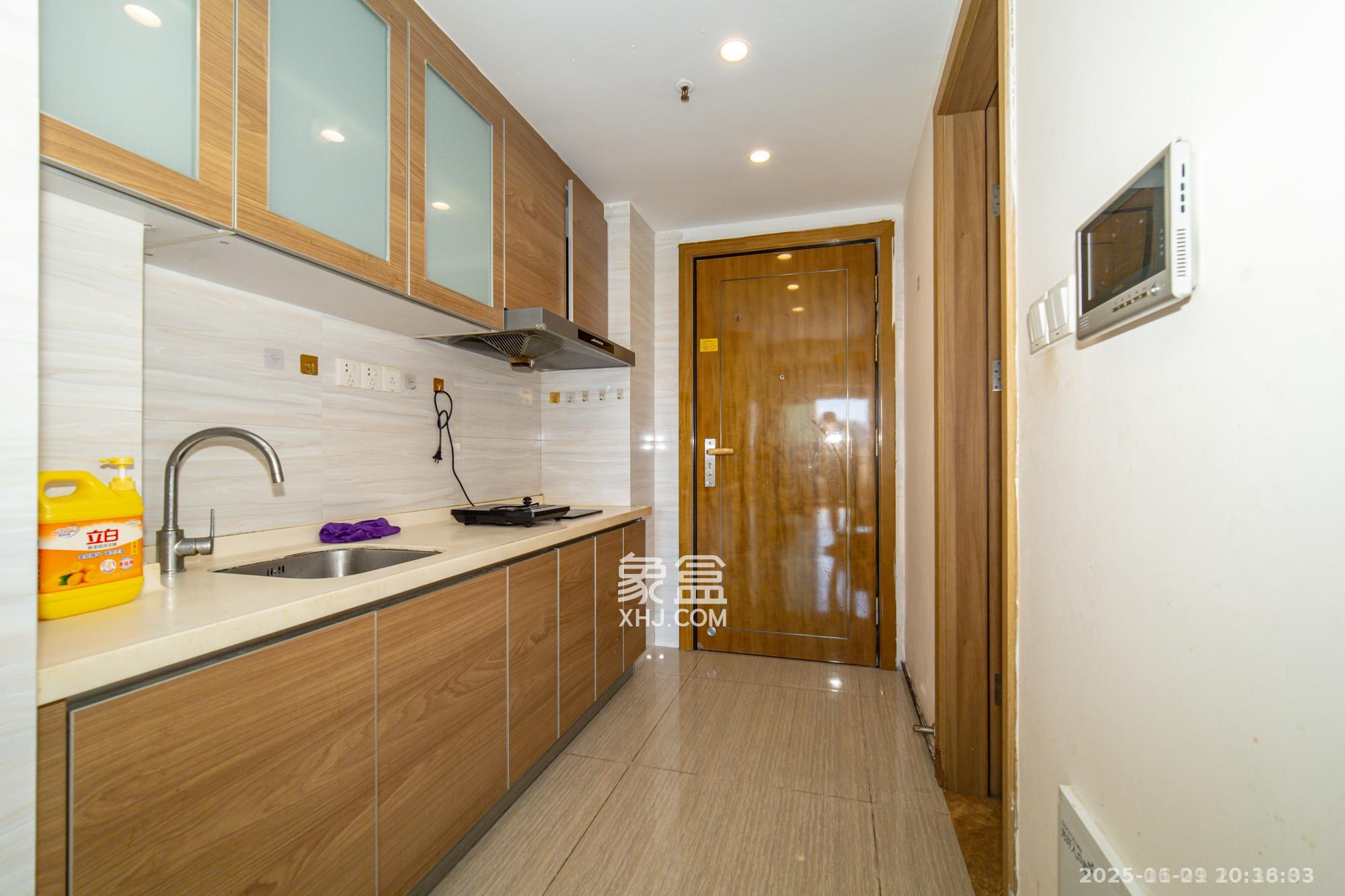 恒大翡翠华庭  1室1厅1卫    1400.0元/月室内图