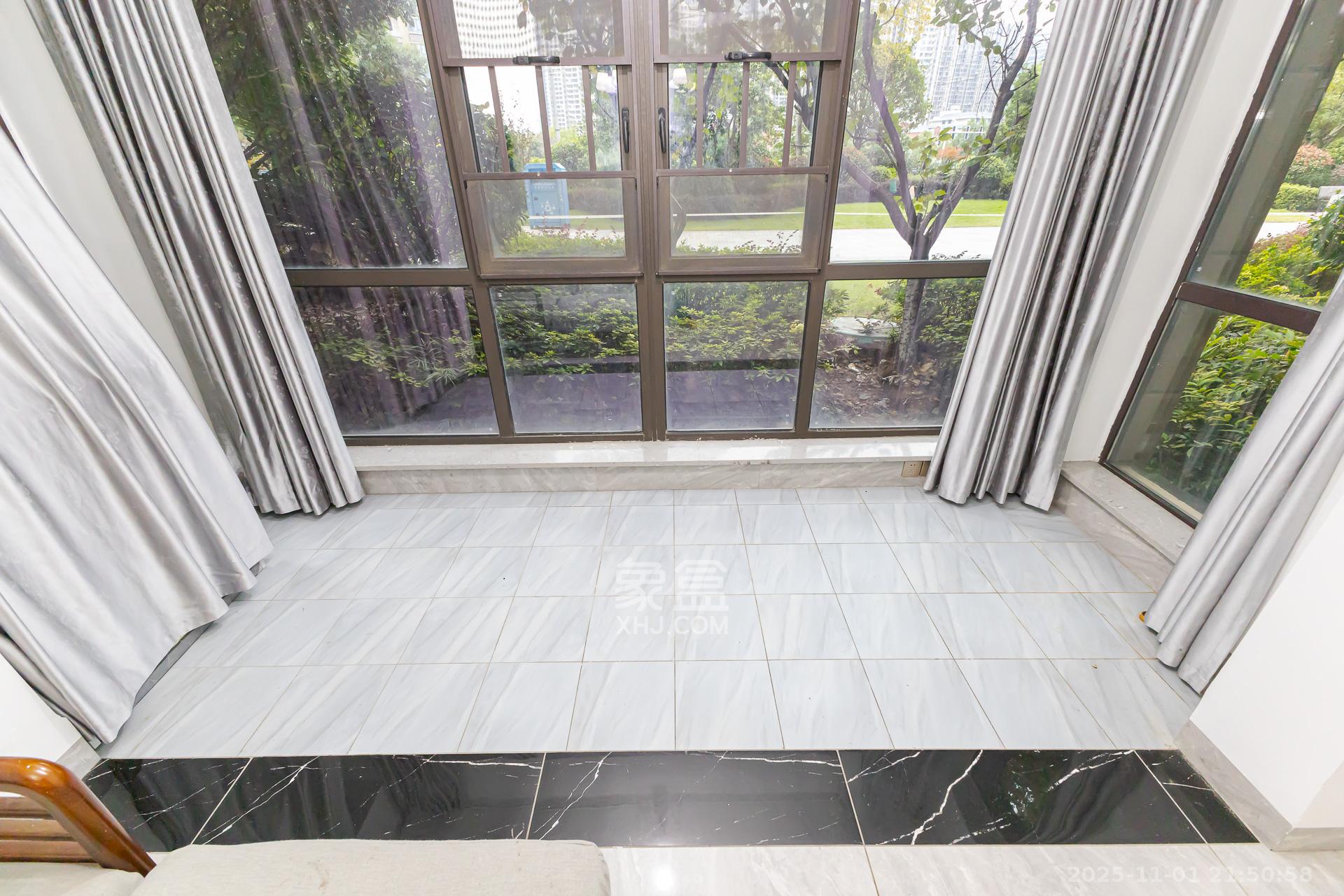 润和滨江府  4室2厅2卫    128.0万阳台