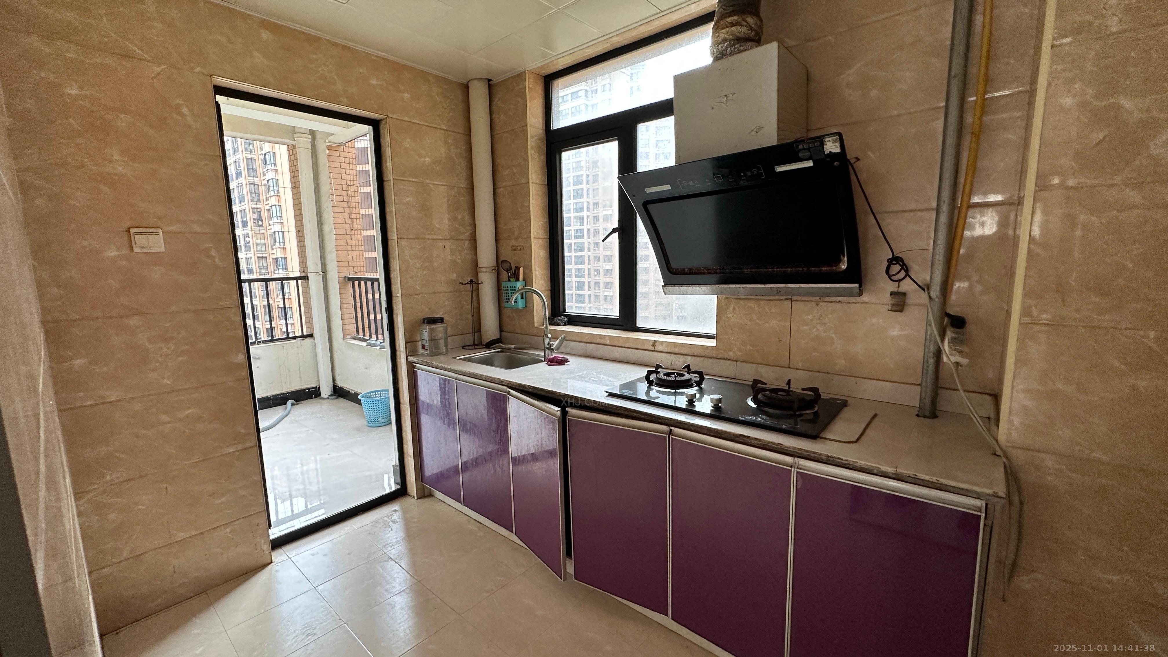 康桥美郡  3室2厅2卫    1700.0元/月室内图