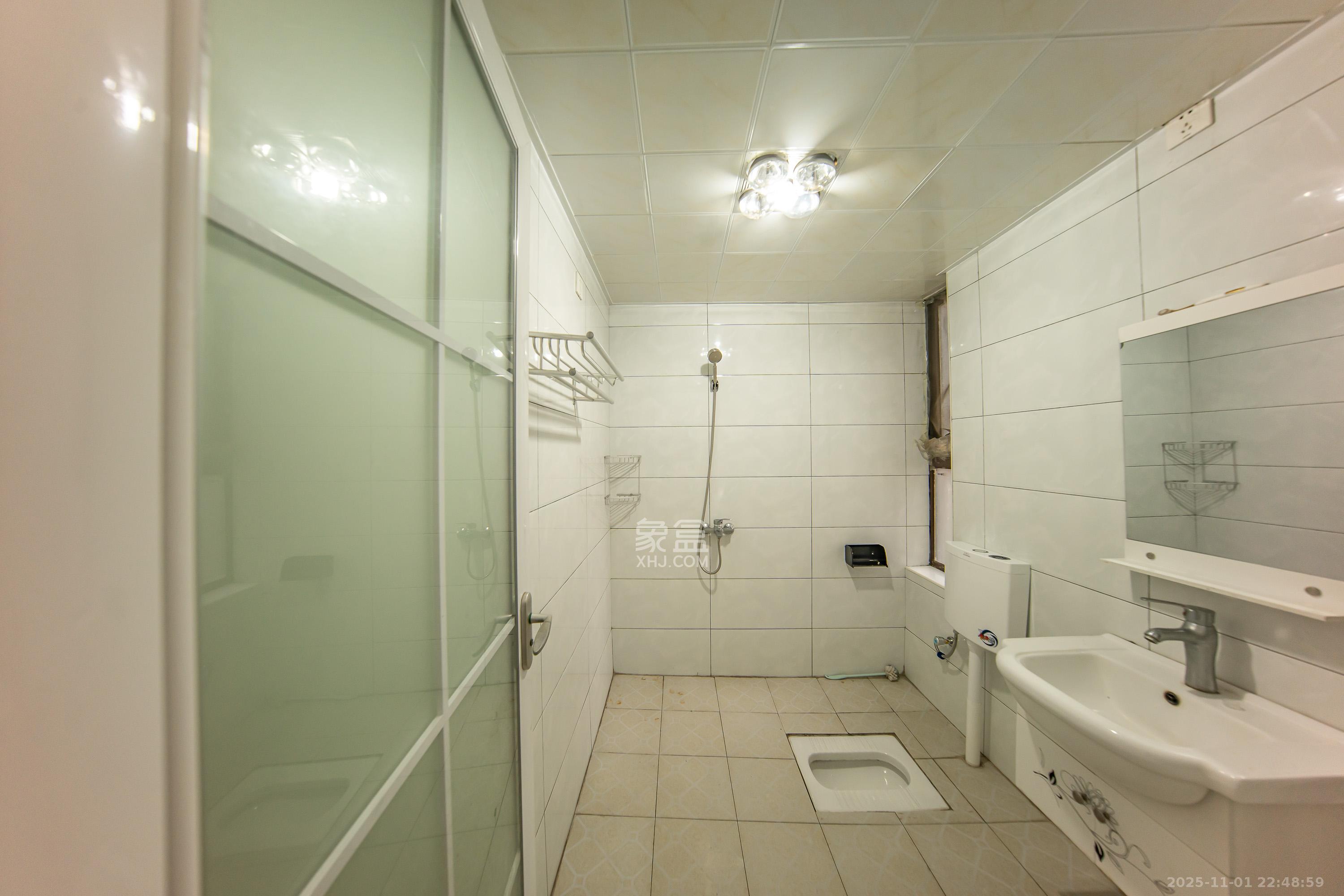 洋湖18克拉(旷远洋湖18克拉)  3室2厅2卫    98.0万 洋湖18克拉(旷远洋湖18克拉)  3室2厅2卫    98.0万卫生间