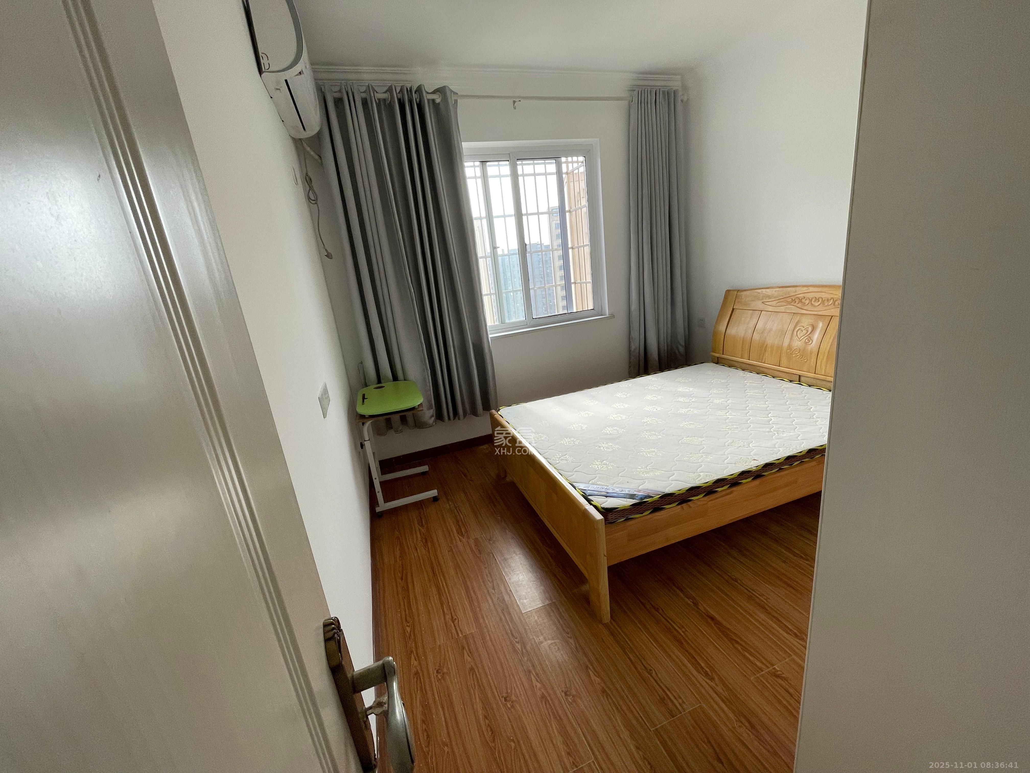 星城新宇桃花苑 1室2厅1卫 1700.0元/月 星城新宇桃花苑 1室2厅1卫 1700.0元/月室内图