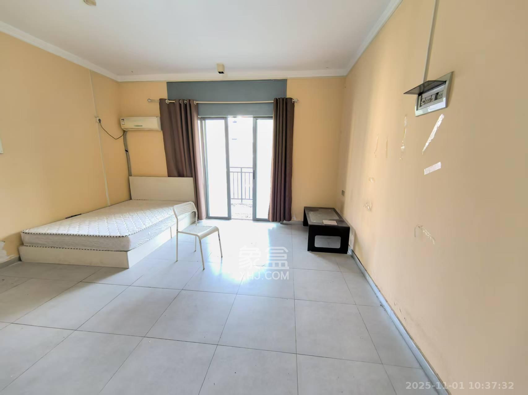 银港水晶城  5室2厅2卫    2600.0元/月 银港水晶城  5室2厅2卫    2600.0元/月