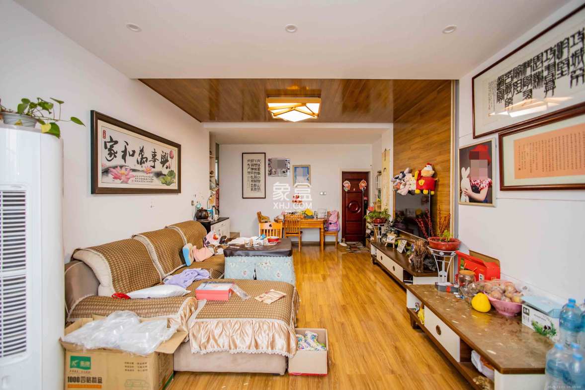 咸嘉新村嘉兴苑 1室2厅1卫 3200.0元/月 咸嘉新村嘉兴苑 1室2厅1卫 3200.0元/月室内图