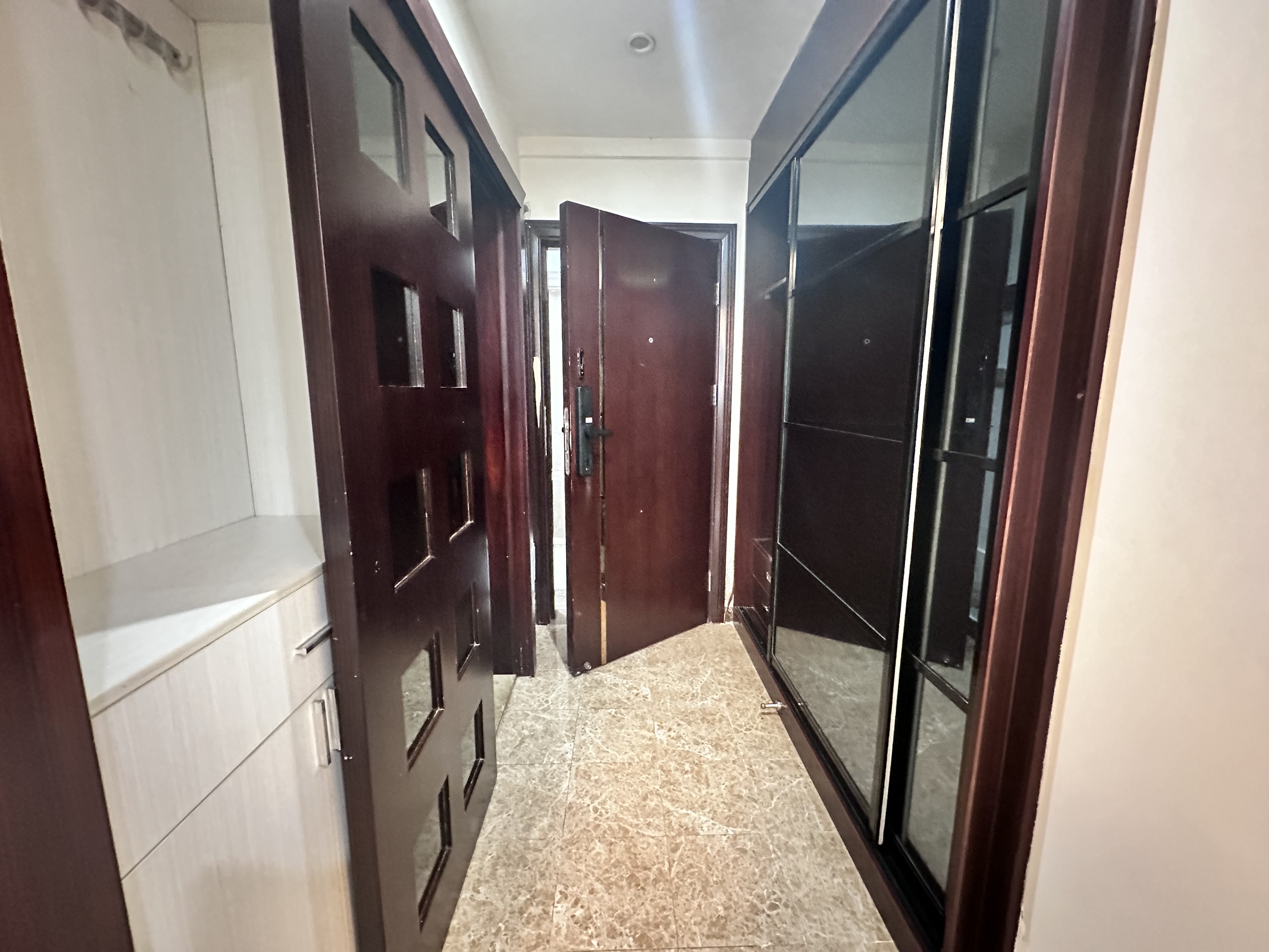 正大豪庭  1室0厅1卫    1700.0元/月室内图