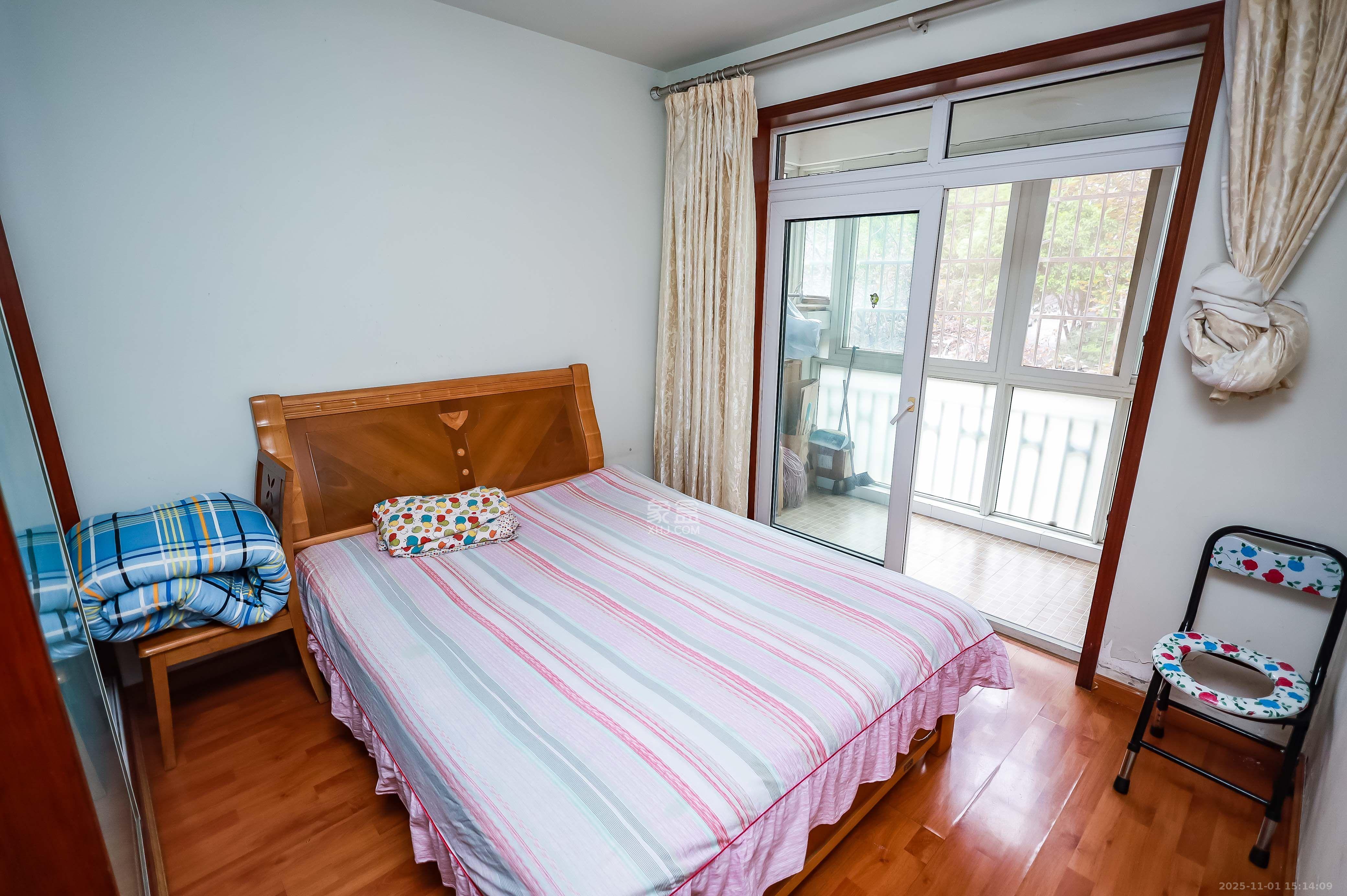 长房西郡  3室1厅1卫    2300.0元/月 长房西郡  3室1厅1卫    2300.0元/月室内图