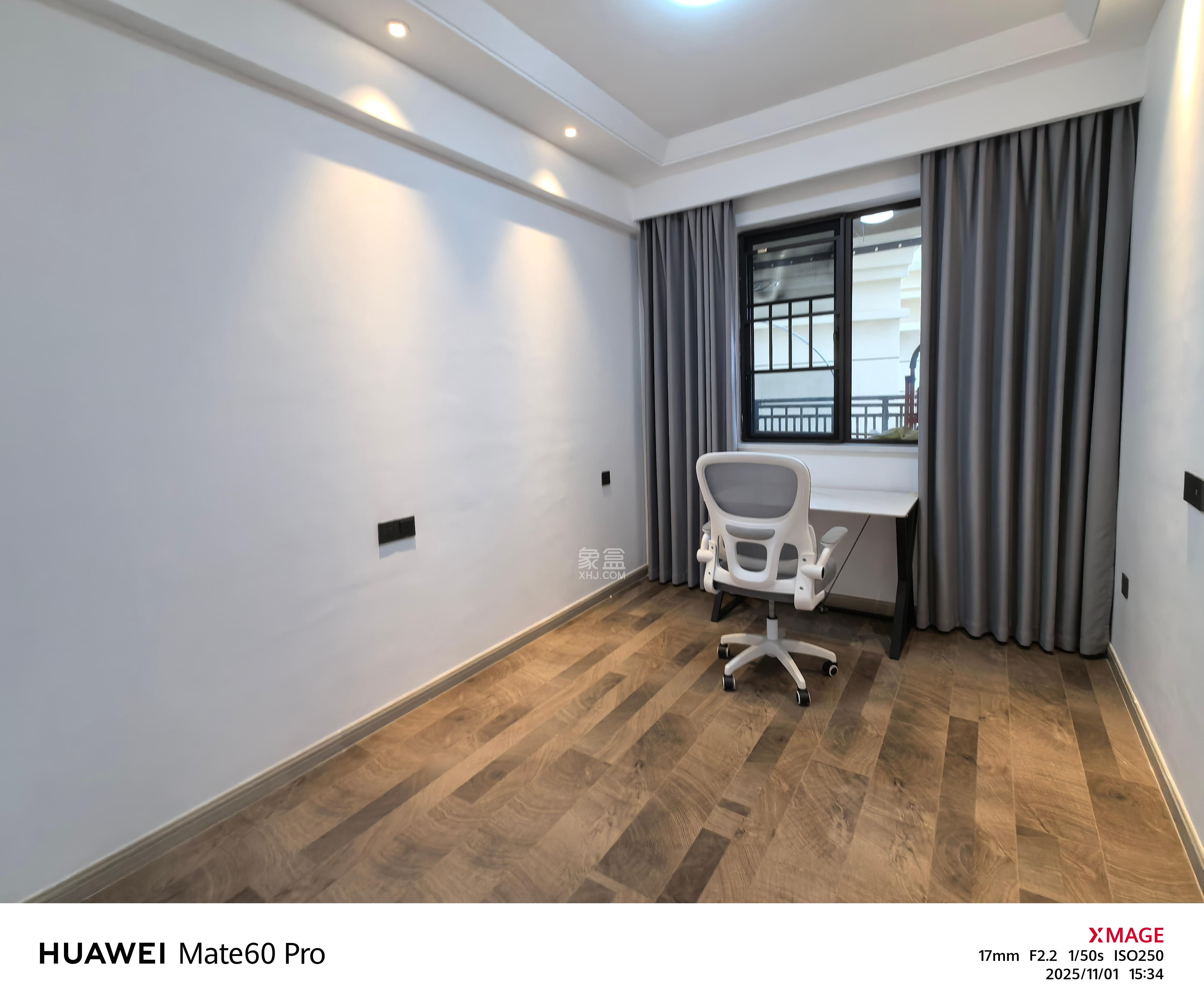 臻园  4室2厅2卫    5000.0元/月室内图