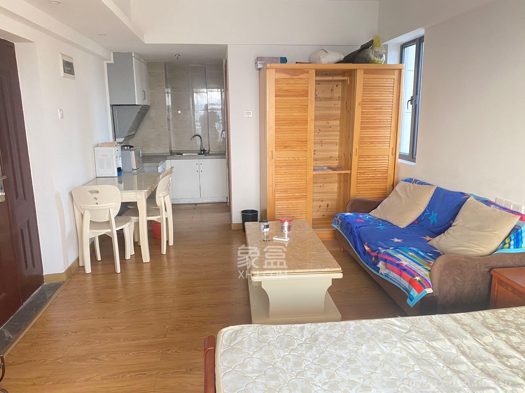 荣泰广场 1室1厅1卫 1500.0元/月 荣泰广场 1室1厅1卫 1500.0元/月室内图