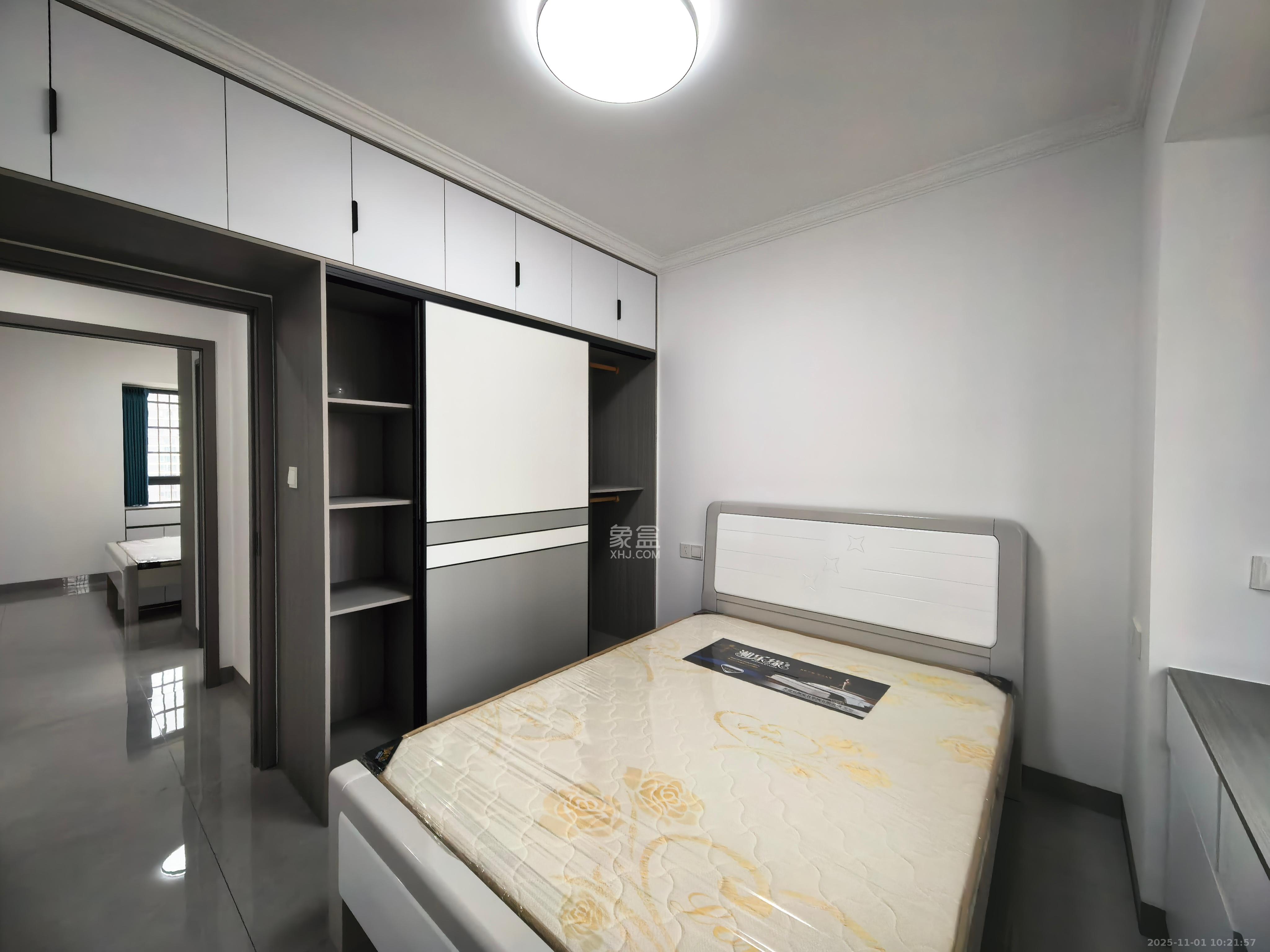 桥头家园三期  3室2厅2卫    2200.0元/月室内图