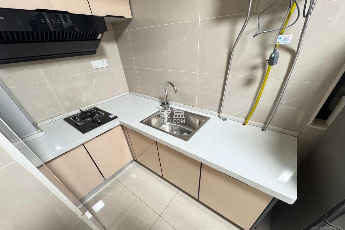 红旗区一片 2室1厅1卫 2000.0元/月 红旗区一片 2室1厅1卫 2000.0元/月室内图