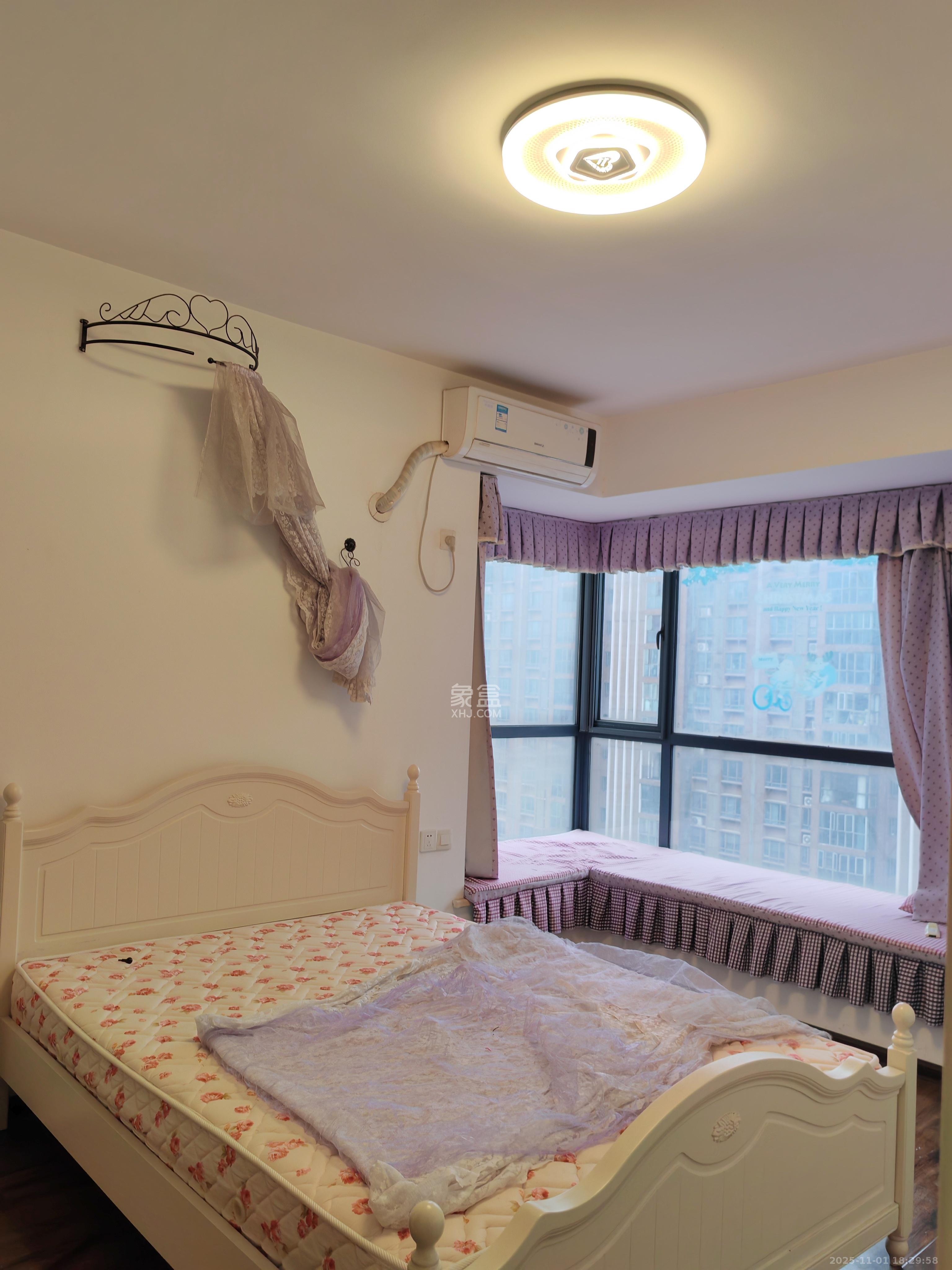 万芙锦城 2室2厅1卫 2500.0元/月 万芙锦城 2室2厅1卫 2500.0元/月室内图