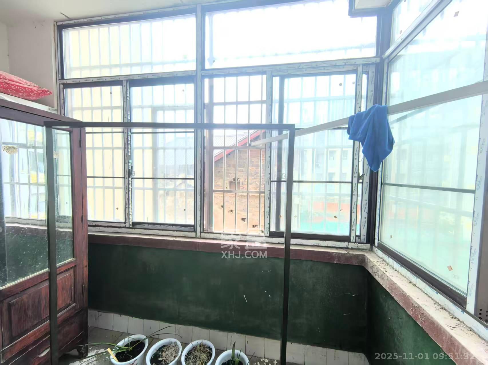 卫国街散盘  2室1厅1卫    1900.0元/月室内图