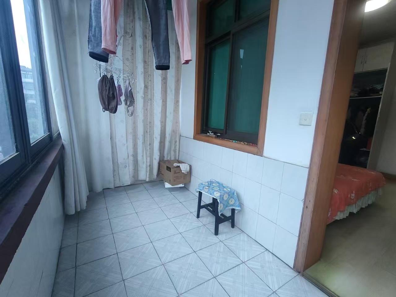 农业银行家属区 3室2厅1卫 25.8万 农业银行家属区 3室2厅1卫 25.8万室内图