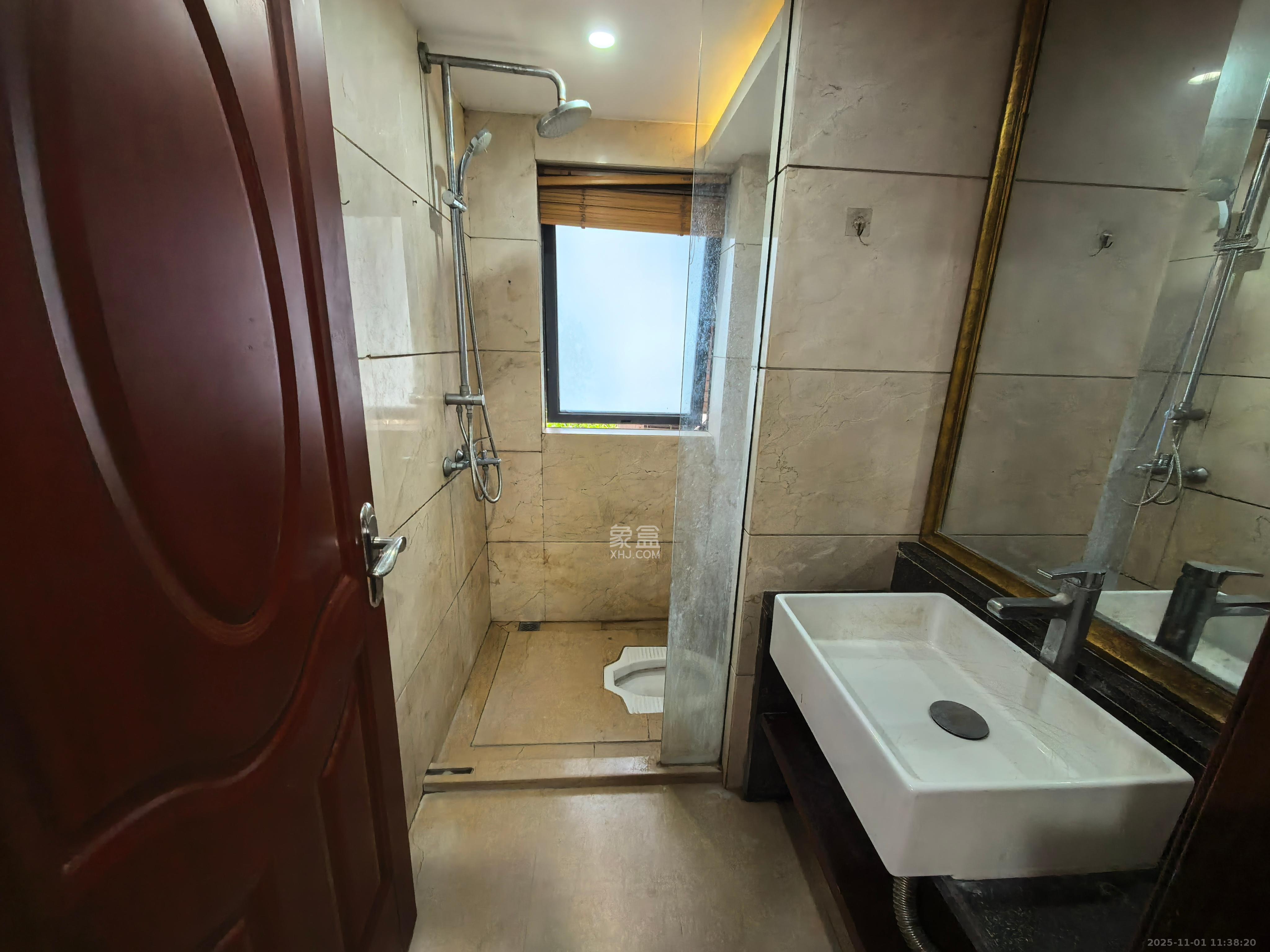 方略城市广场  3室1厅1卫    2200.0元/月 方略城市广场  3室1厅1卫    2200.0元/月室内图