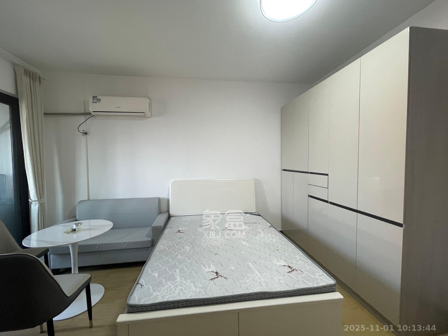 中信凯旋蓝岸（中信新城三期）  1室1厅1卫    1100.0元/月室内图