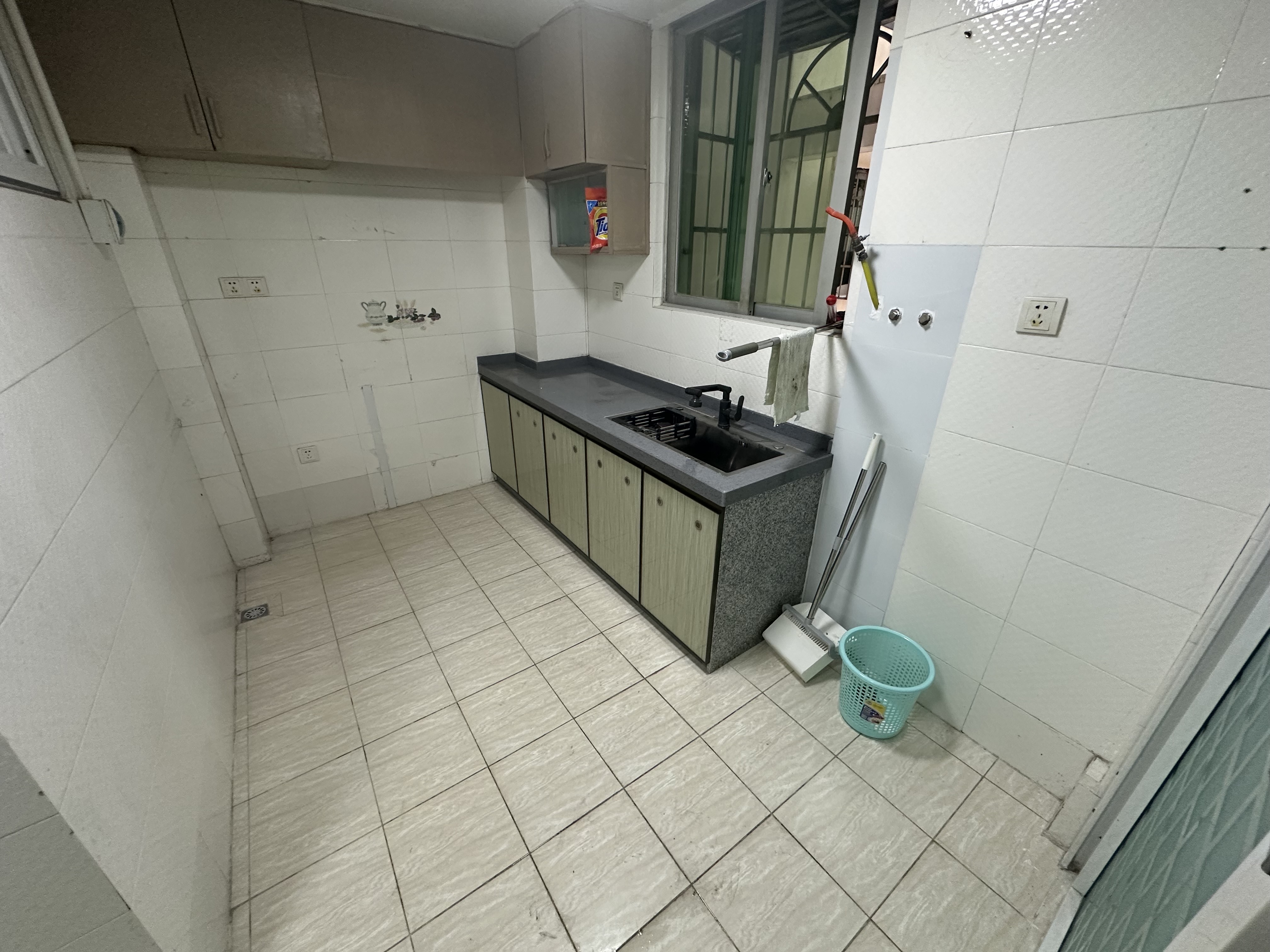 富豪大厦(富豪花园) 3室1厅1卫 2300.0元/月 富豪大厦(富豪花园) 3室1厅1卫 2300.0元/月室内图