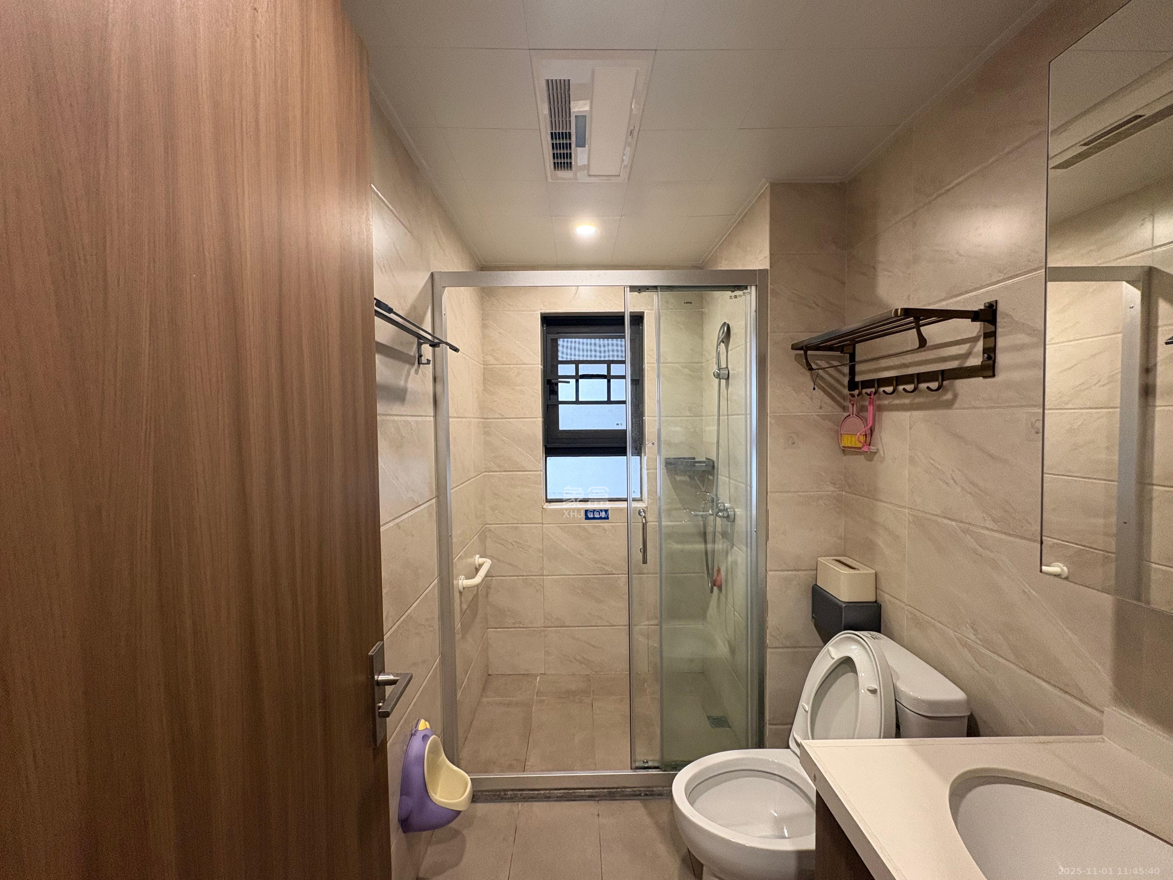 保利中环广场(保利中悦苑) 4室2厅2卫 4000.0元/月 保利中环广场(保利中悦苑) 4室2厅2卫 4000.0元/月室内图